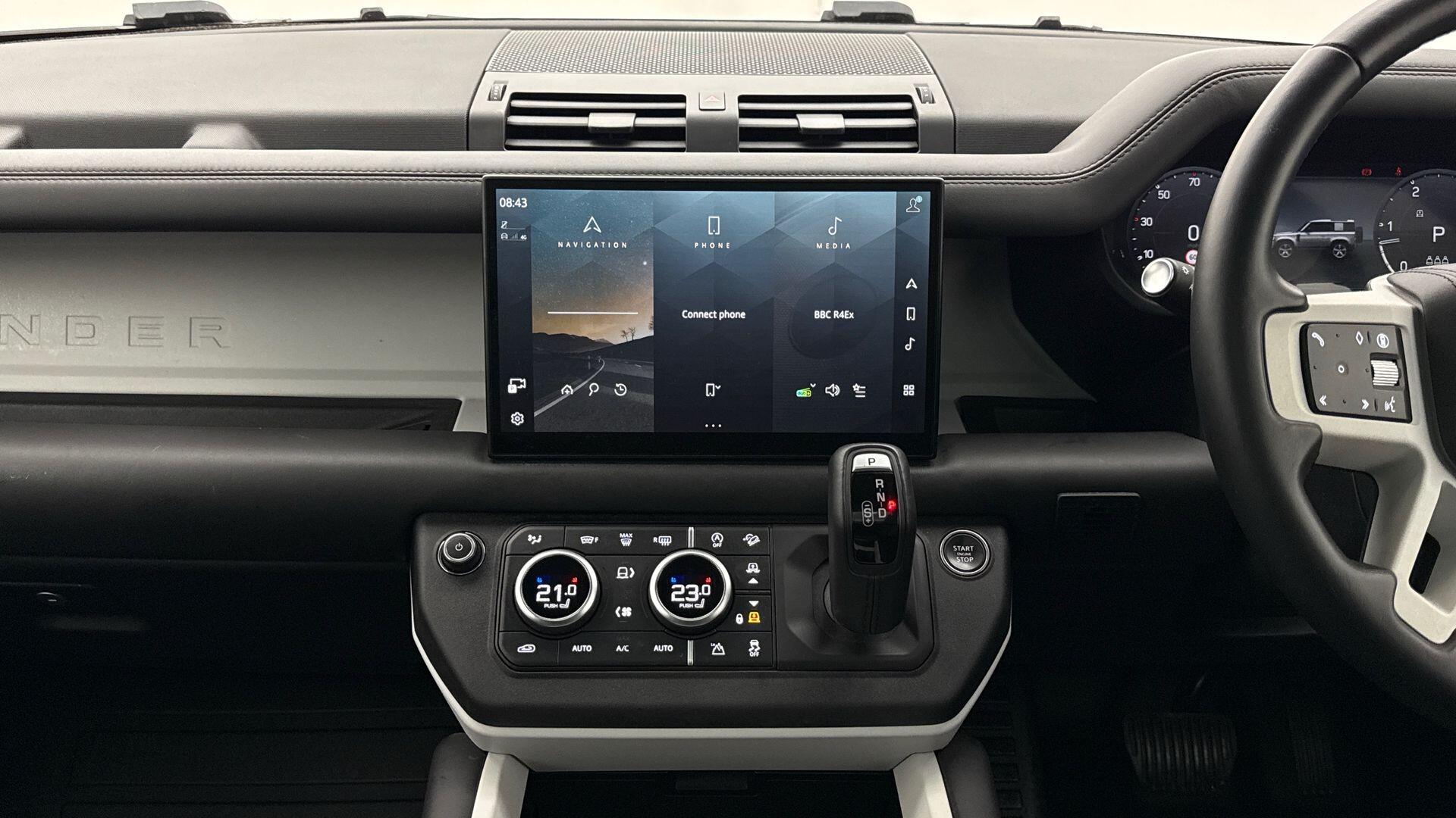 Land Rover Defender view 14