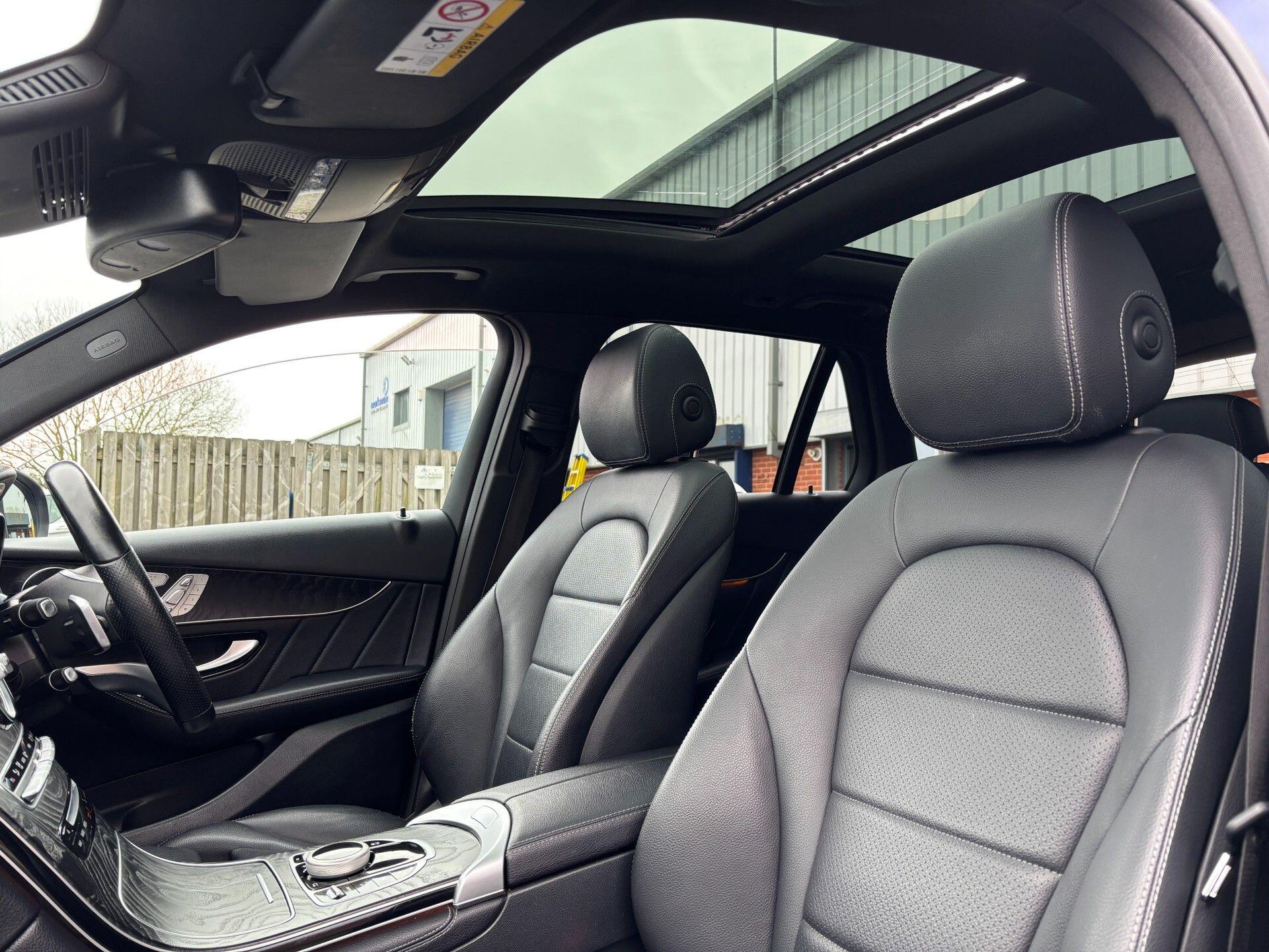 Mercedes-Benz GLC view 29