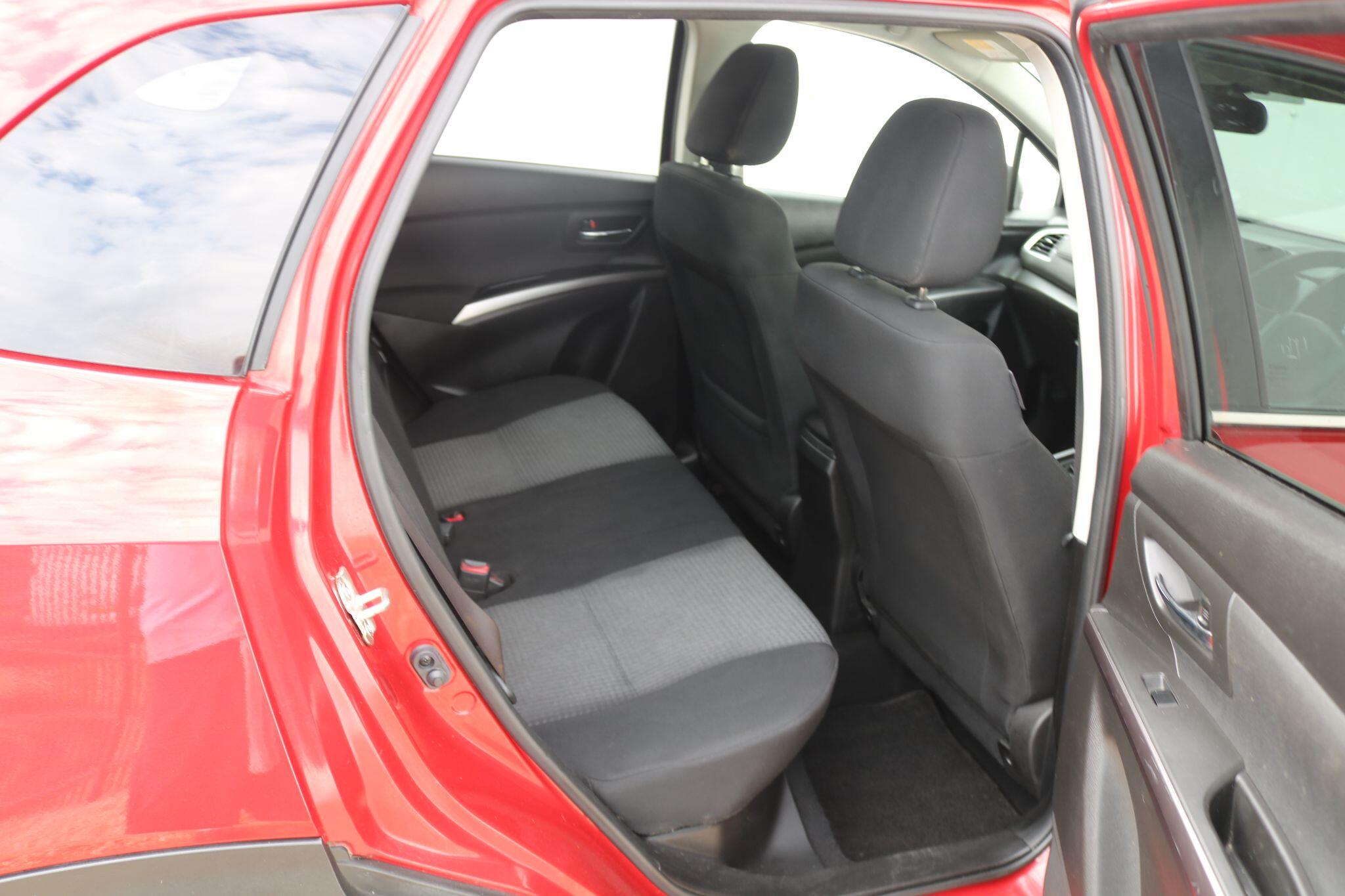 Suzuki S-Cross view 24