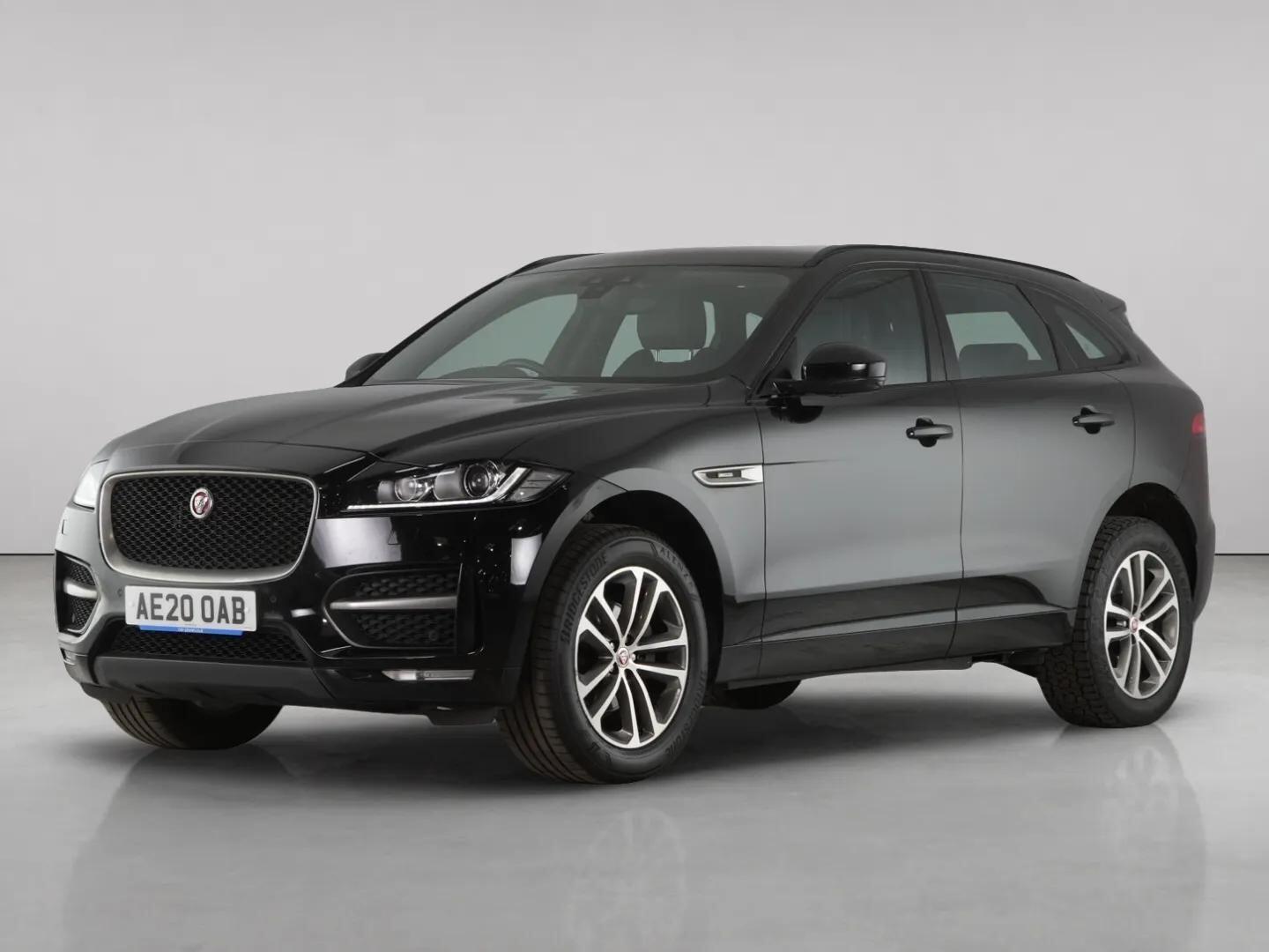 Jaguar F-Pace view 2