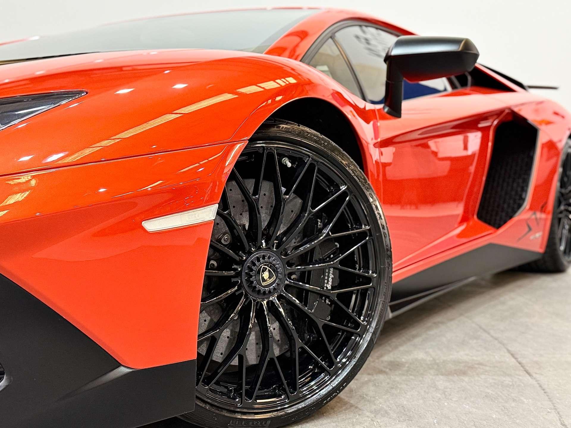 Lamborghini Aventador view 18