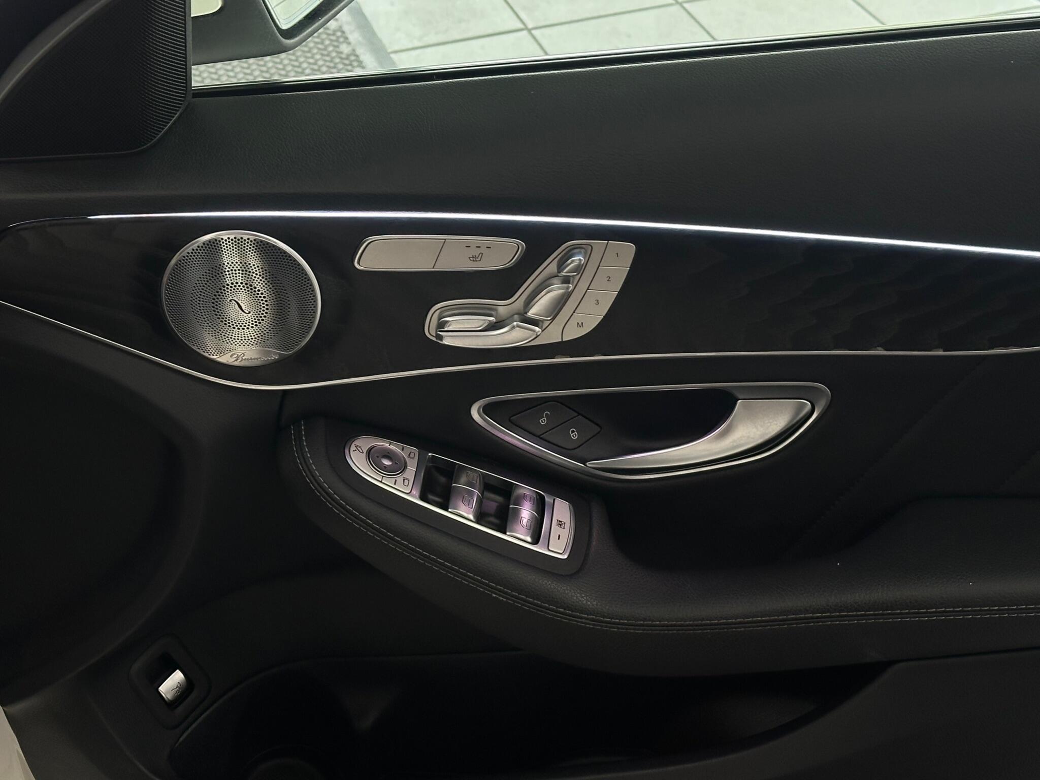 Mercedes-Benz C Class view 20