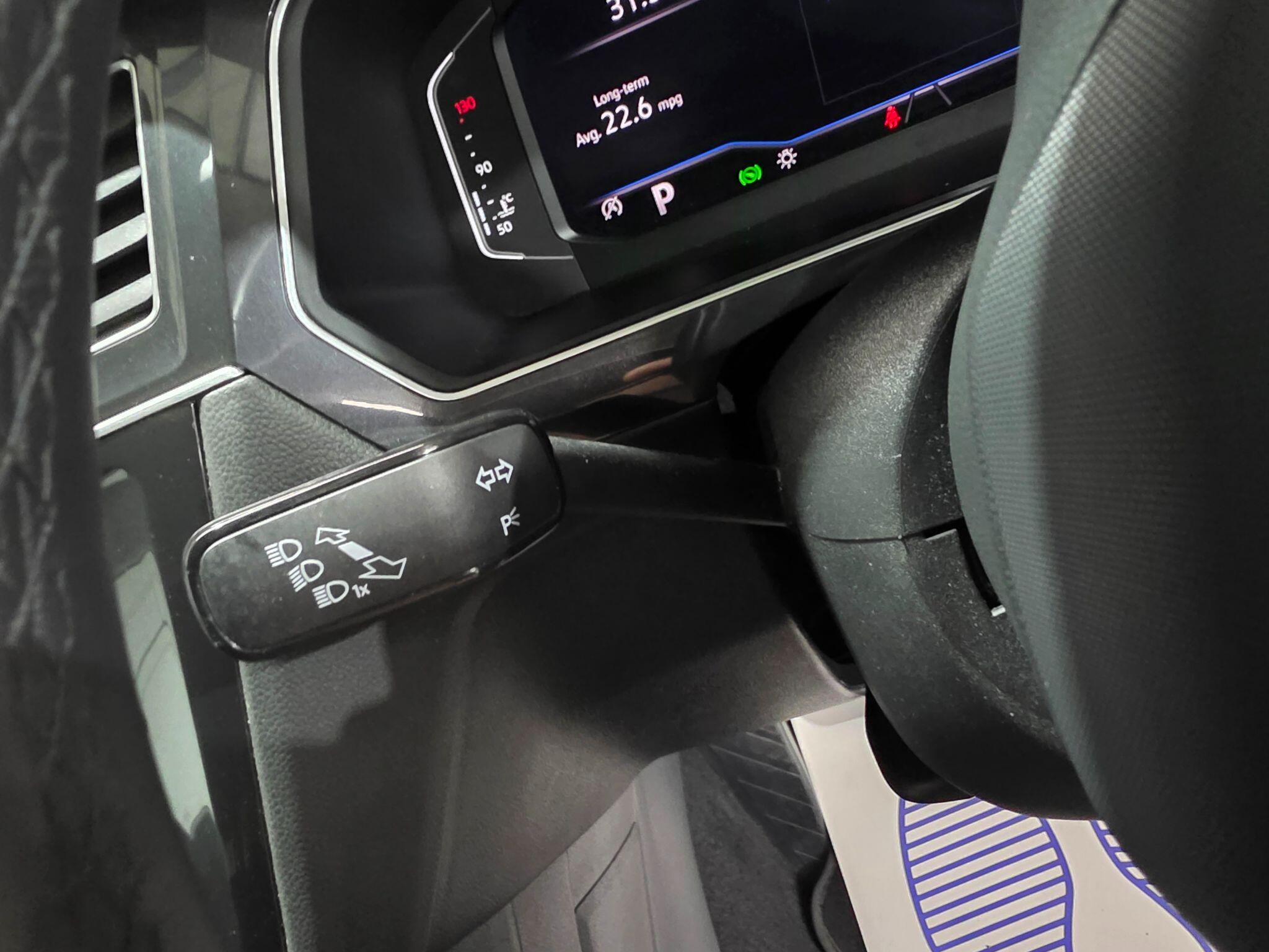 Volkswagen Tiguan Allspace view 21