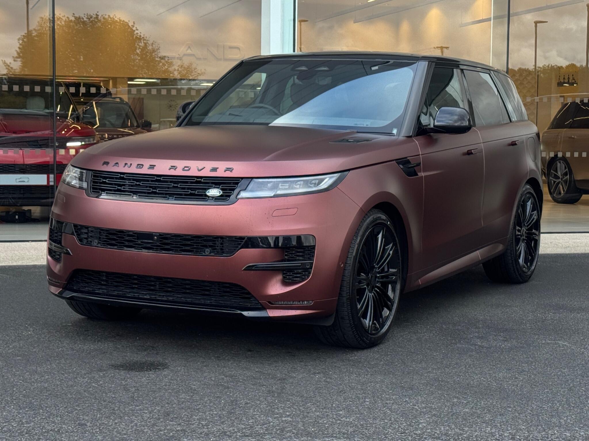 Land Rover Range Rover Sport view 3