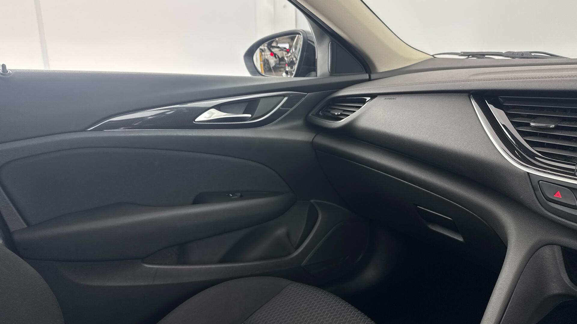 Vauxhall Insignia view 38