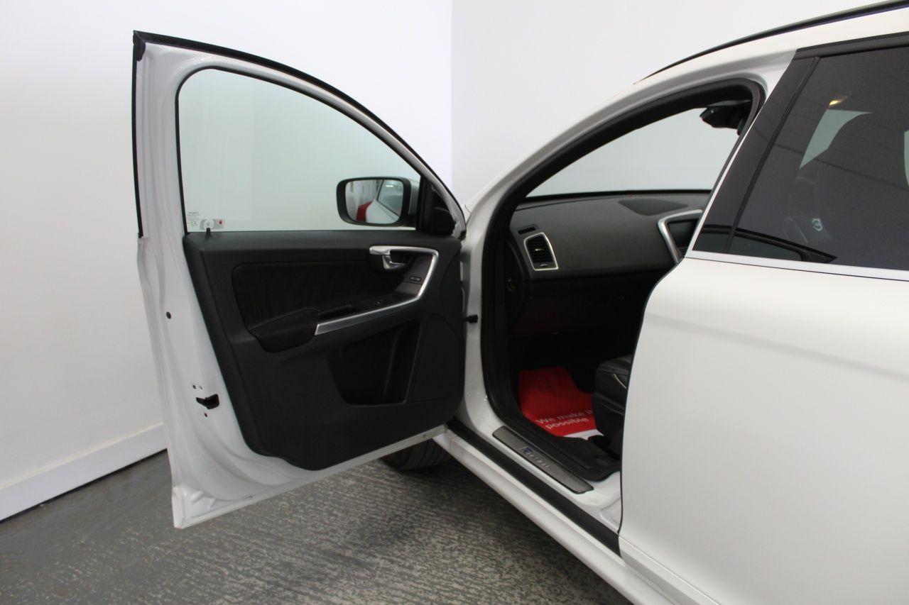 Volvo XC60 view 25