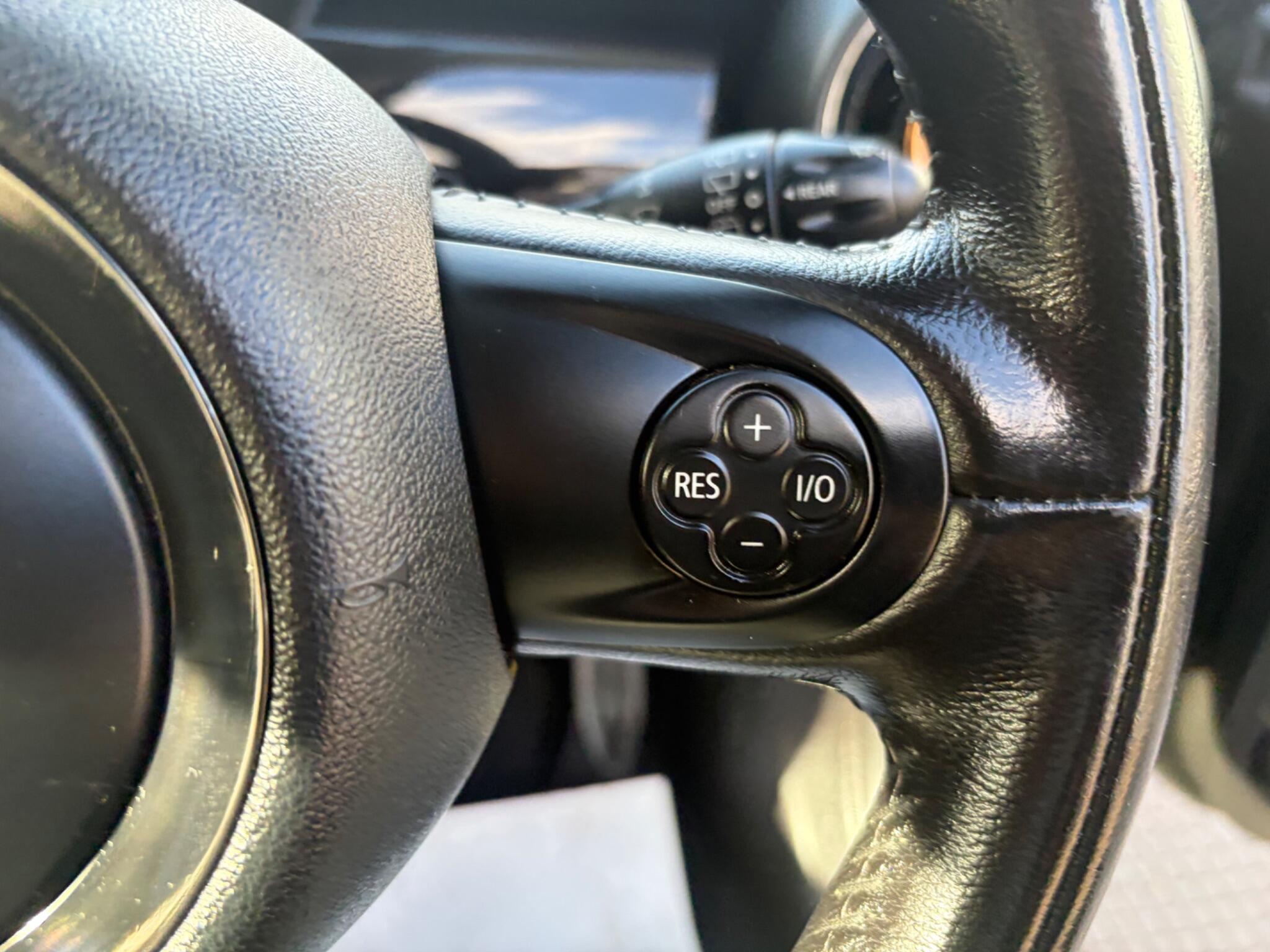 Mini Hatch view 43