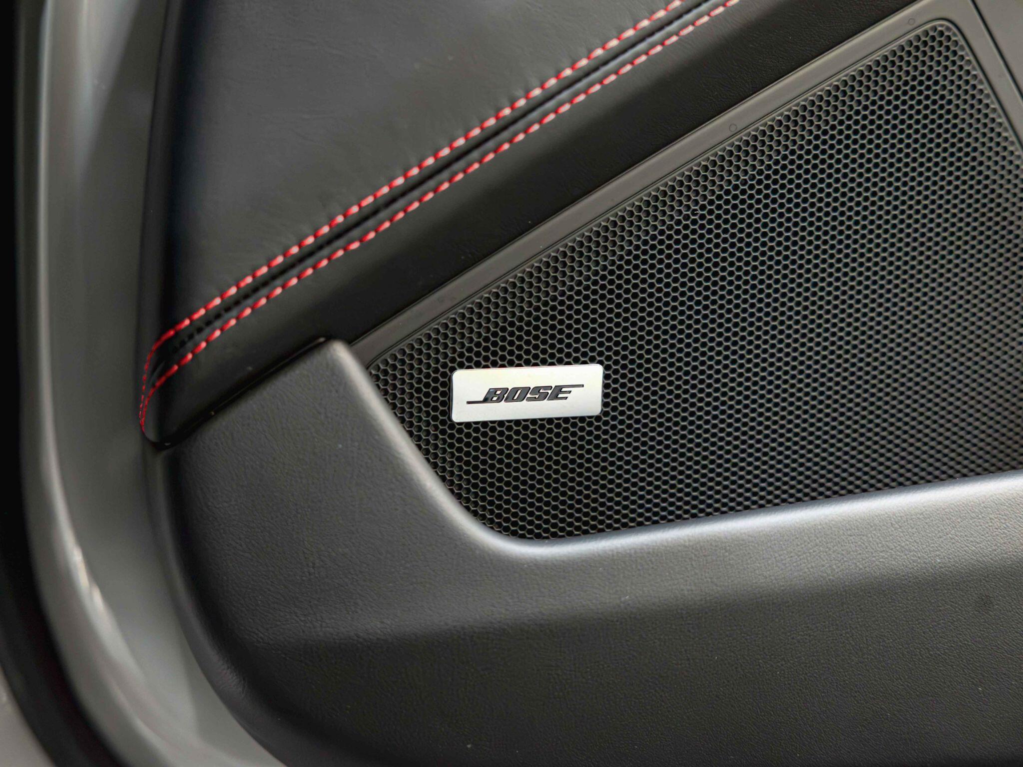 Porsche 911 view 4