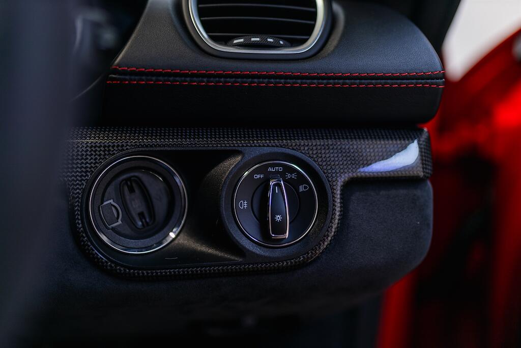 Porsche Cayman view 19