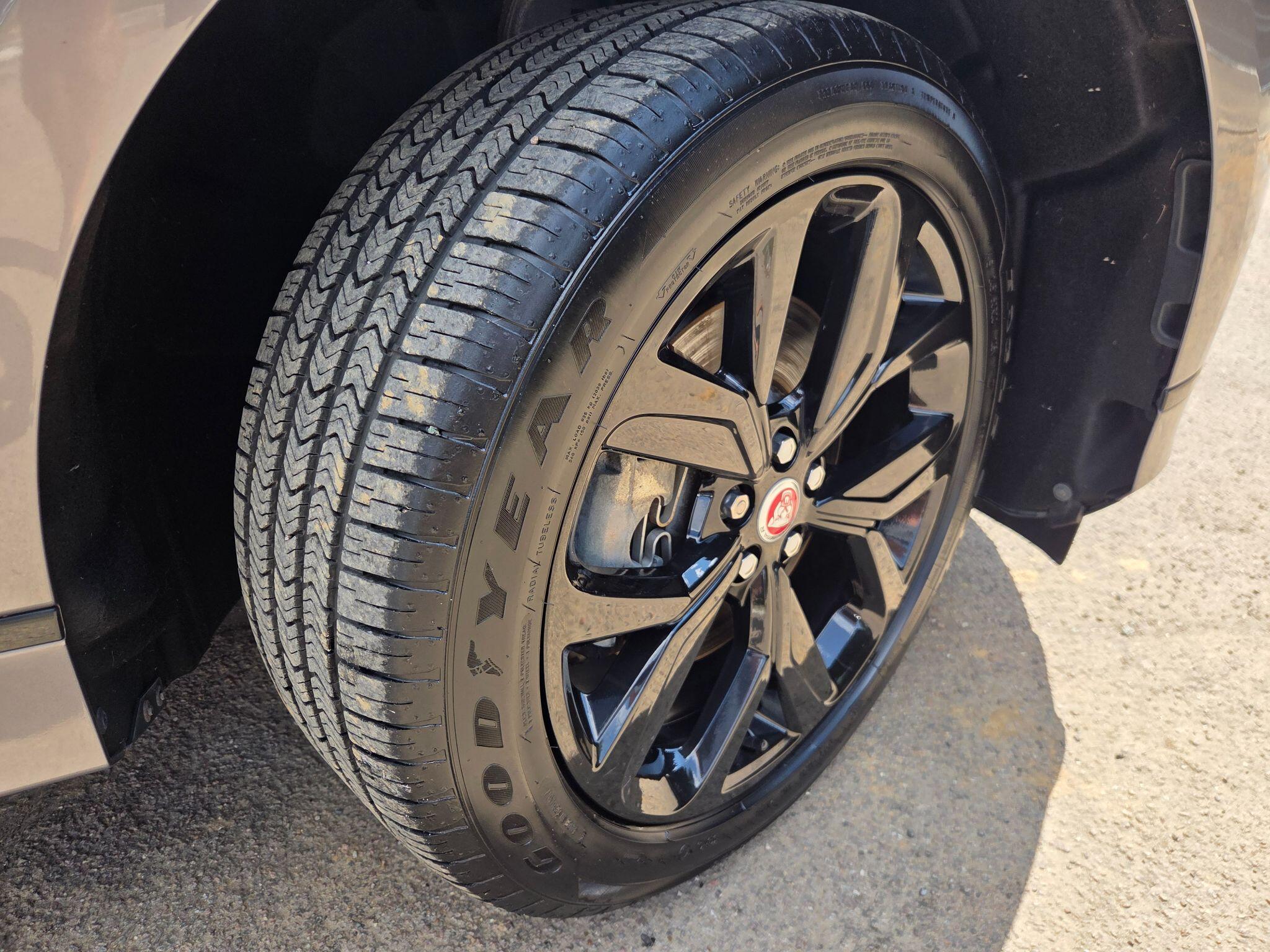 Jaguar I-Pace view 31