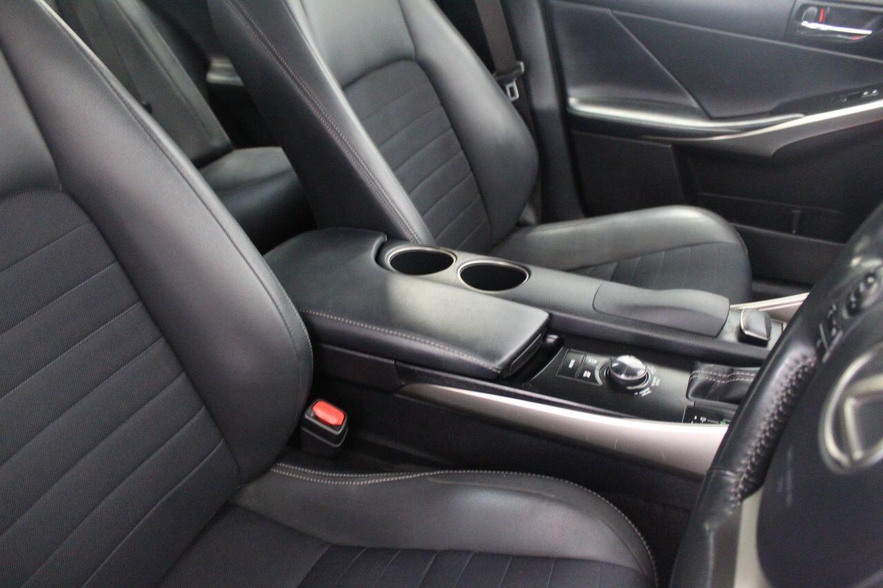 Lexus Is view 48
