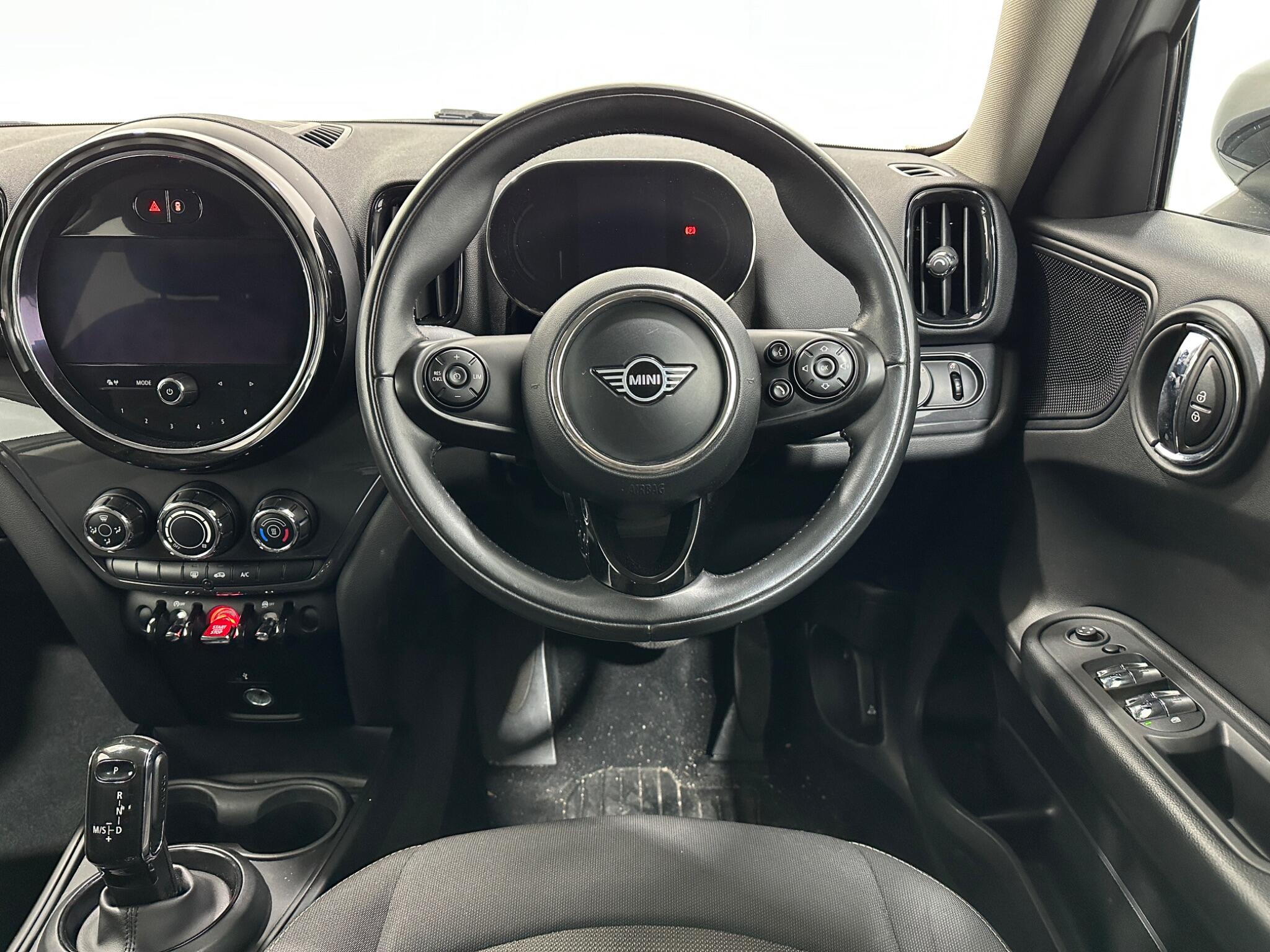 Mini Countryman view 13