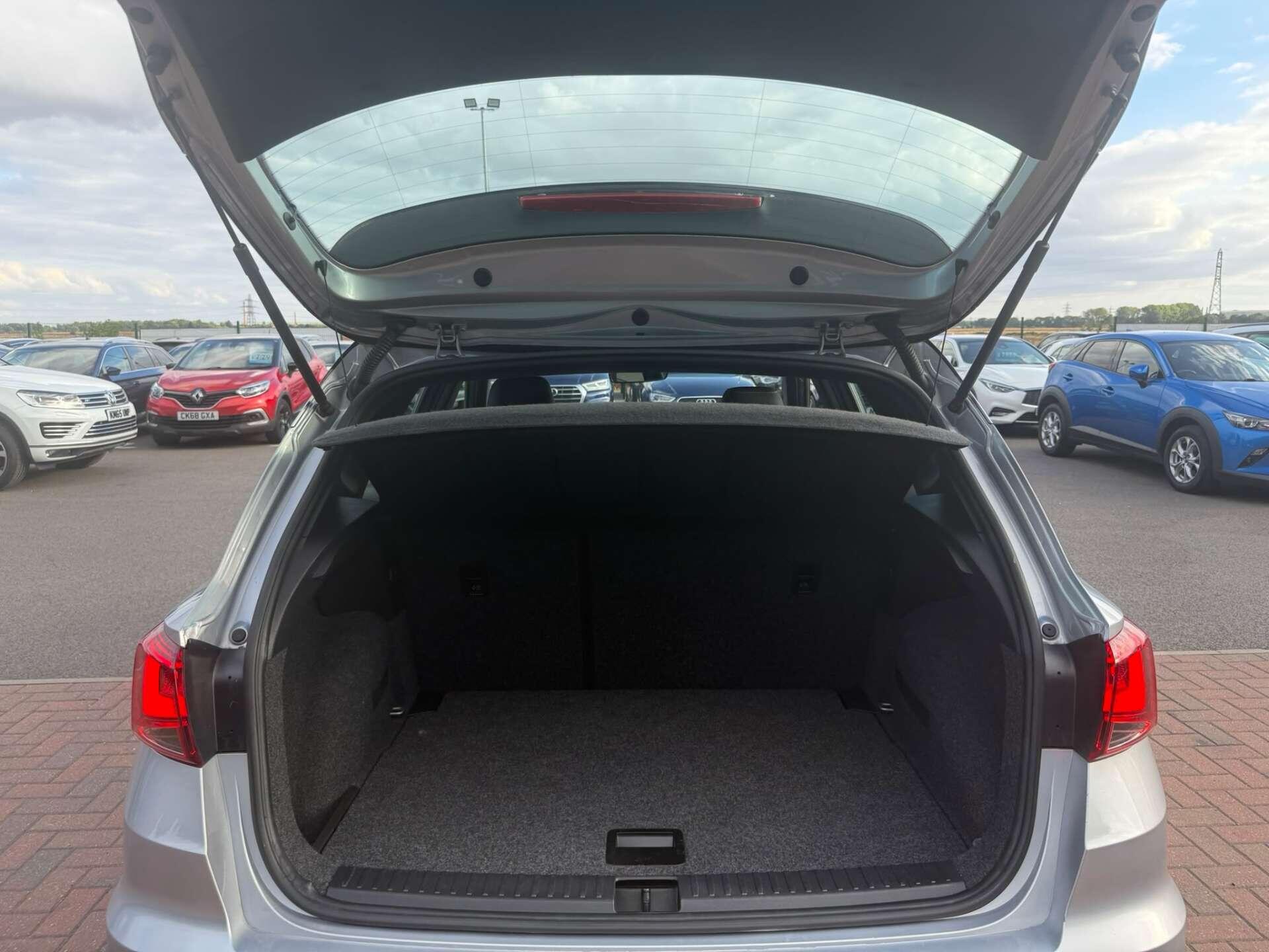 Seat Arona view 37