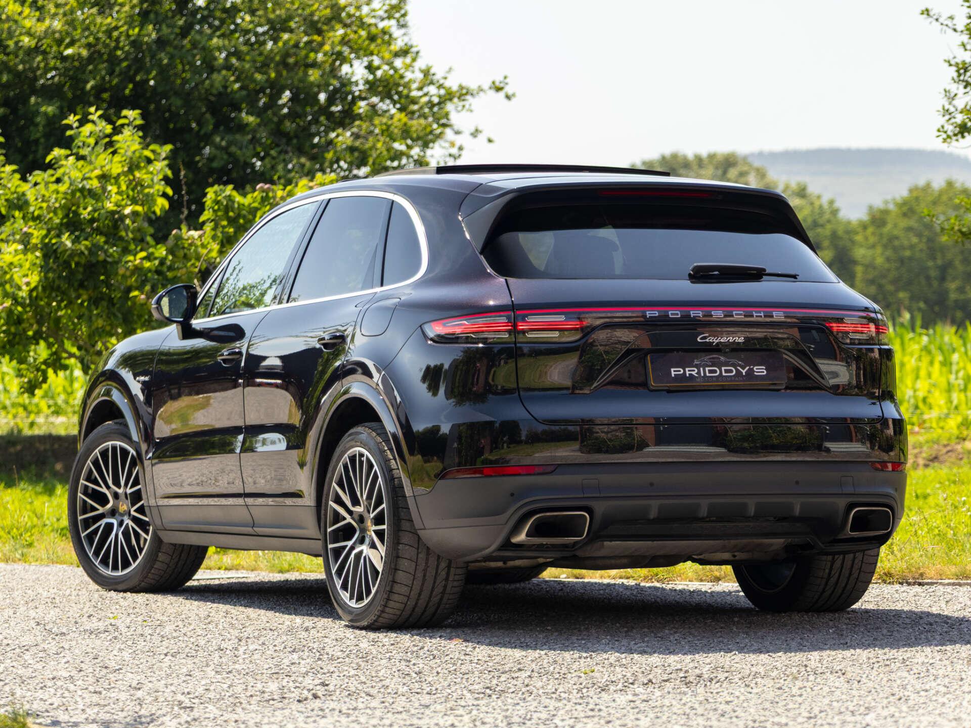 Porsche Cayenne view 2