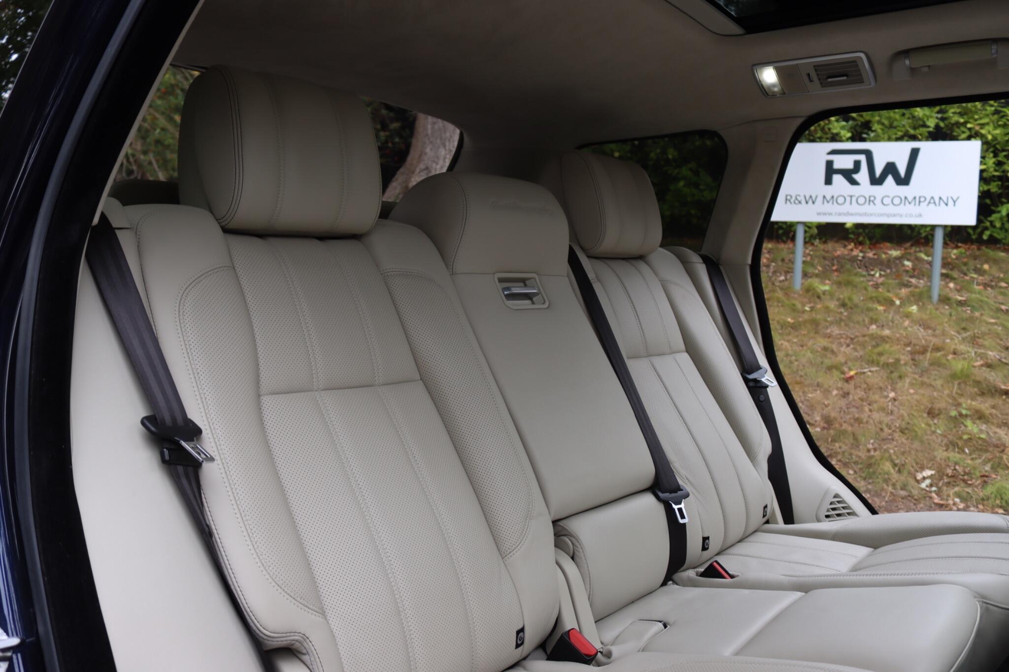 Land Rover Range Rover view 15