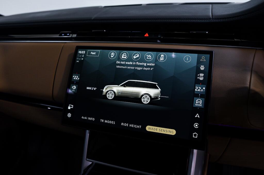 Land Rover Range Rover view 32