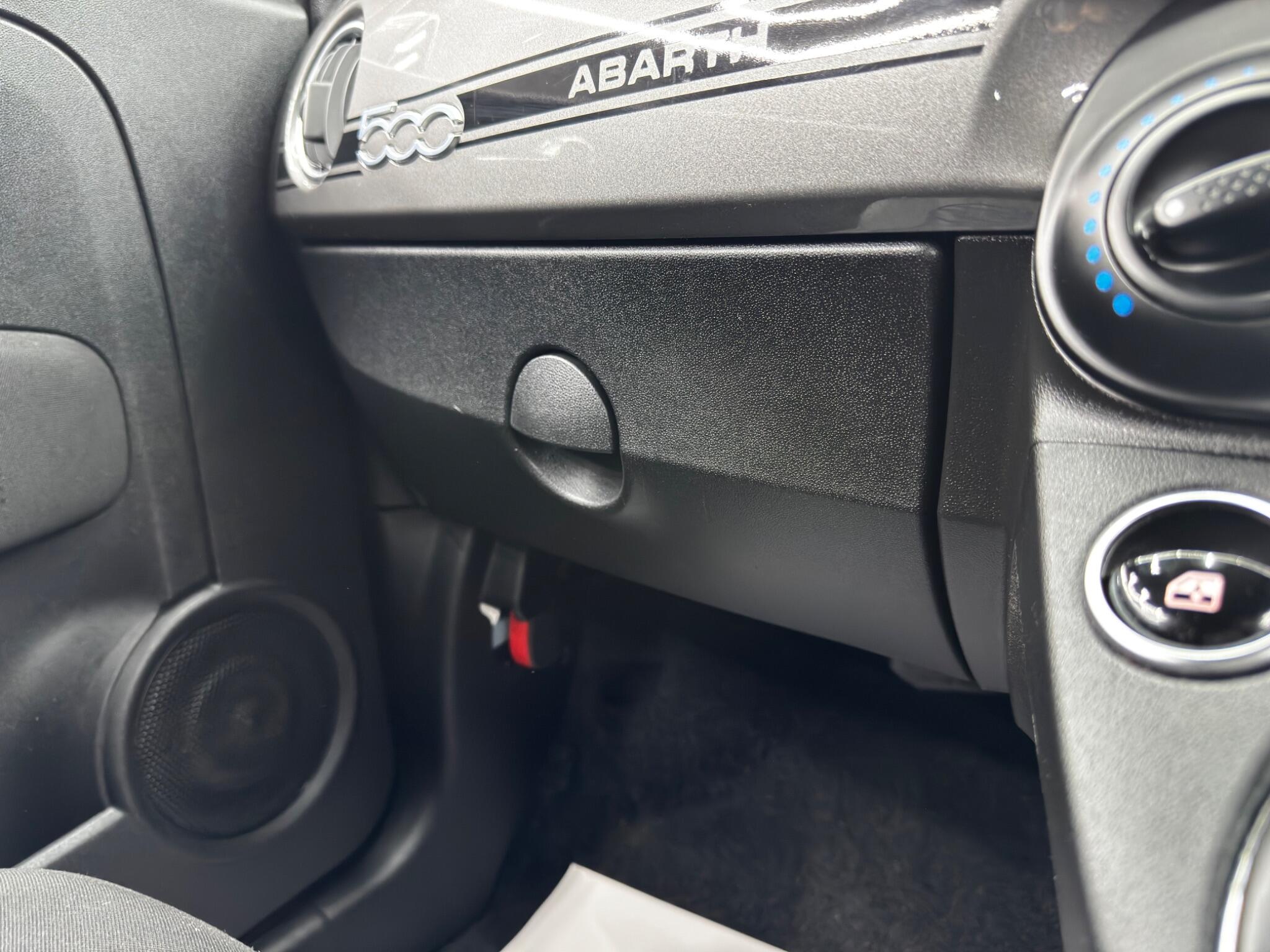 Abarth 595 view 30
