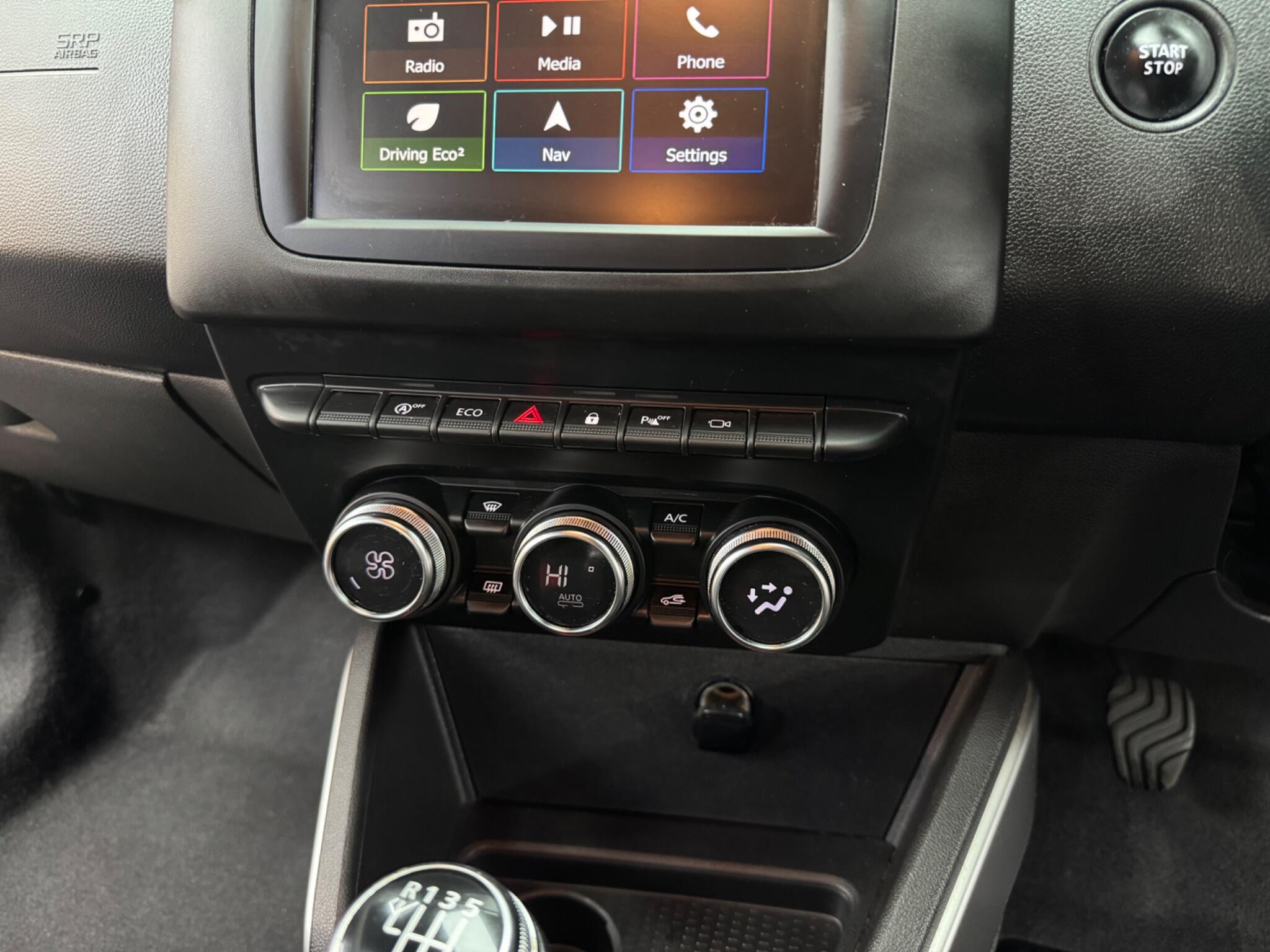 Dacia Duster view 30