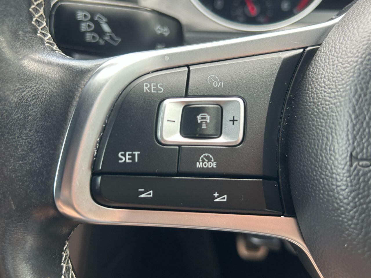 Volkswagen Golf view 28