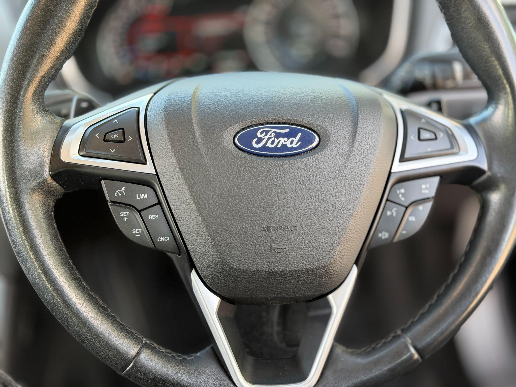 Ford Mondeo view 46