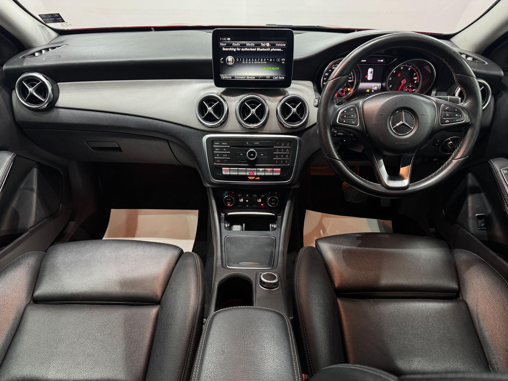Mercedes-Benz GLA view 54