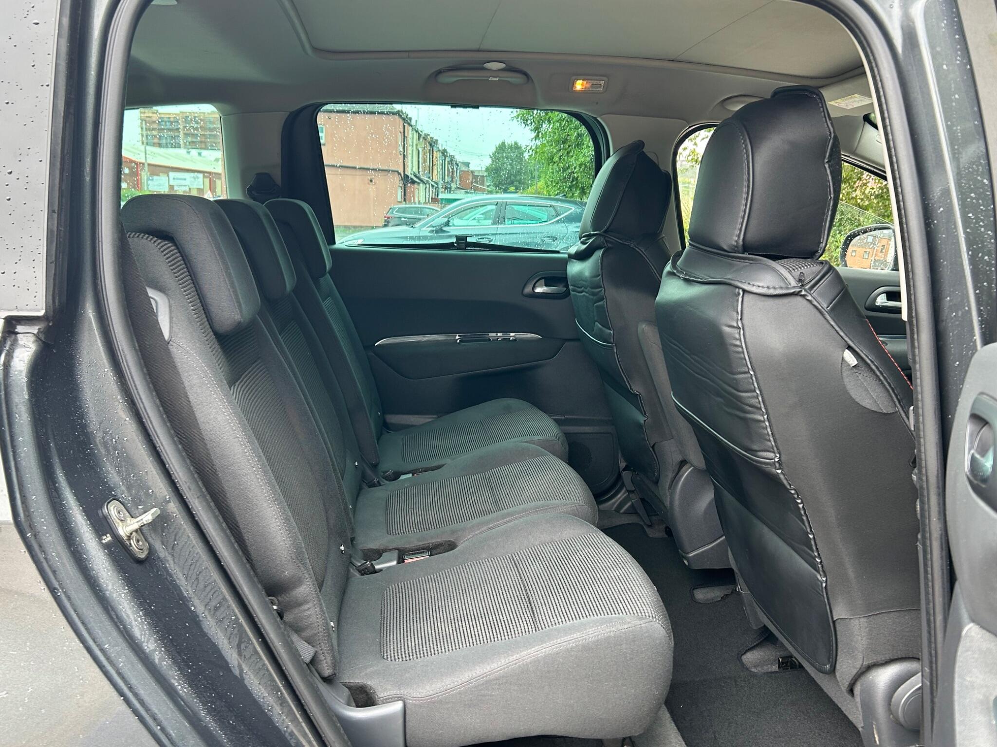 Peugeot 5008 view 25