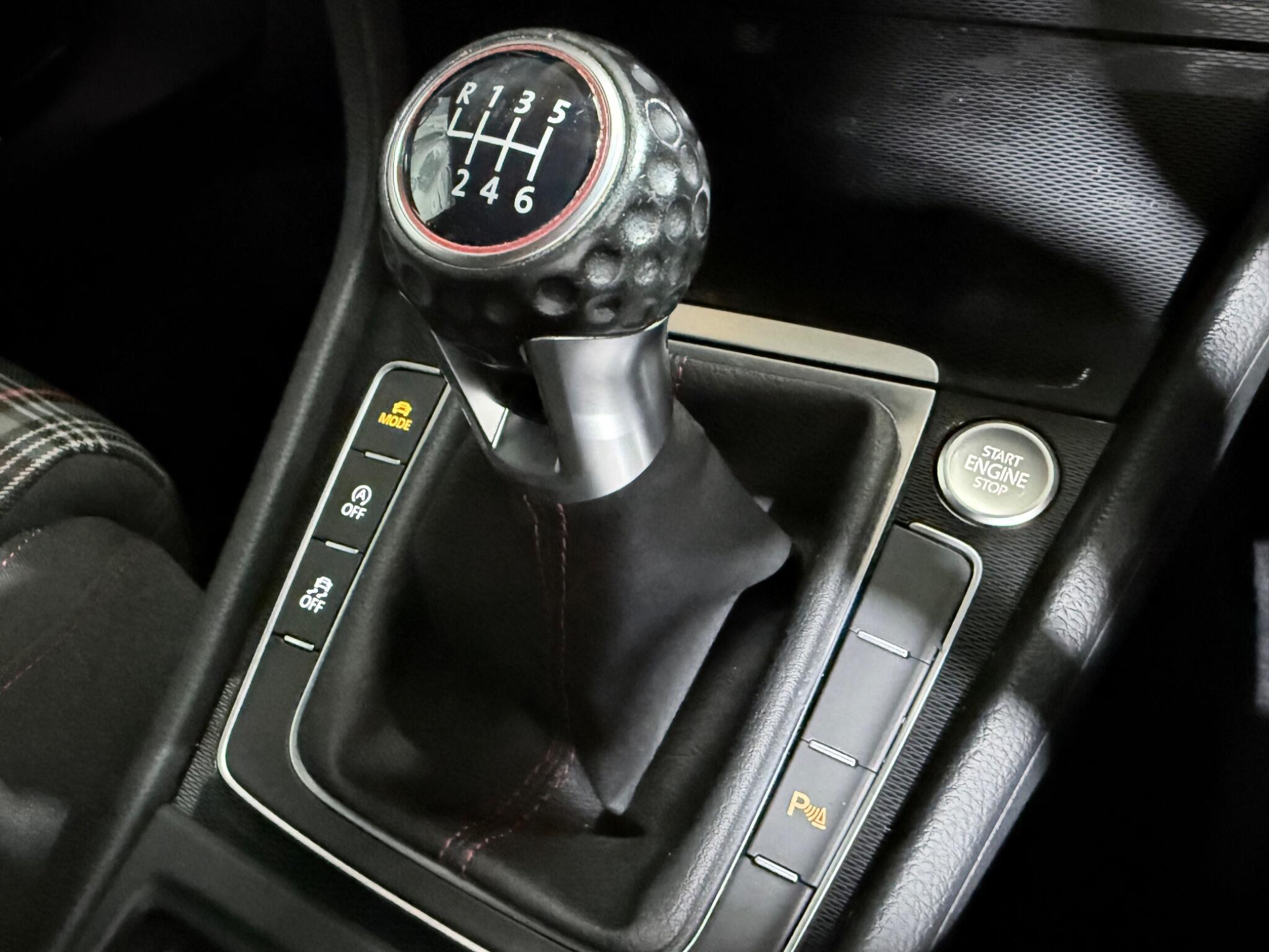 Volkswagen Golf view 33