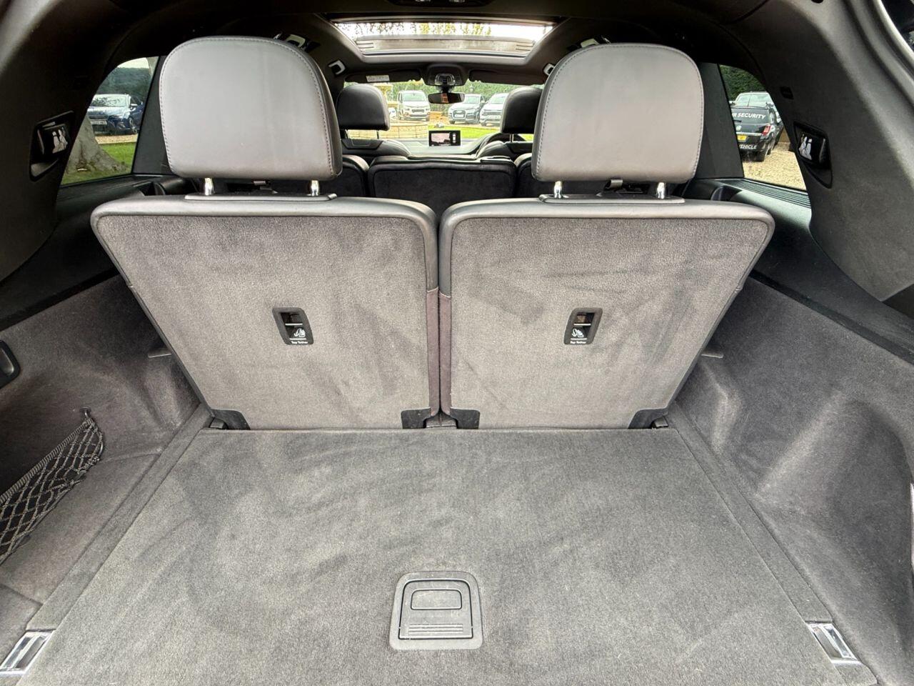 Audi Q7 view 31