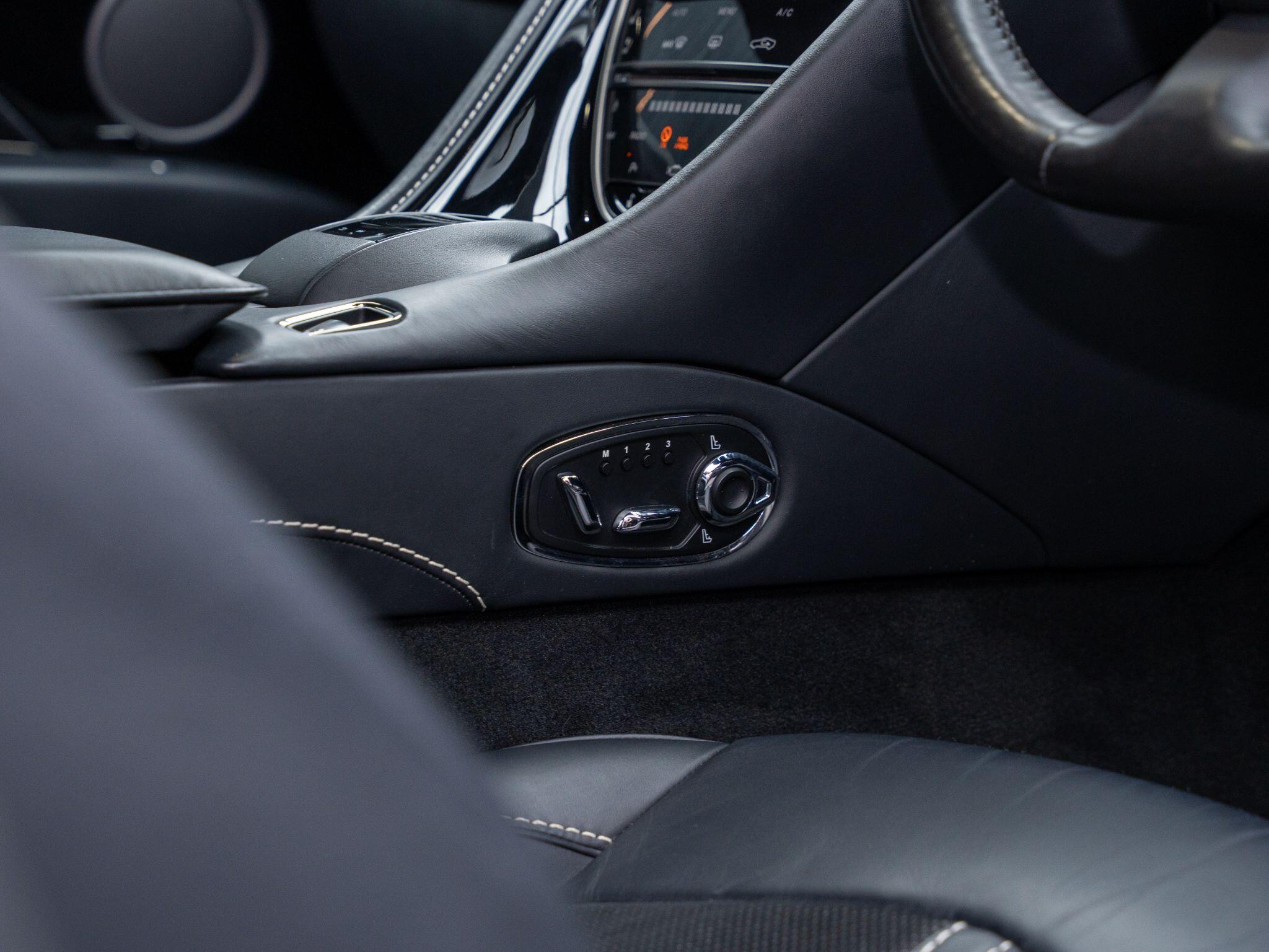 Aston Martin DB11 view 20