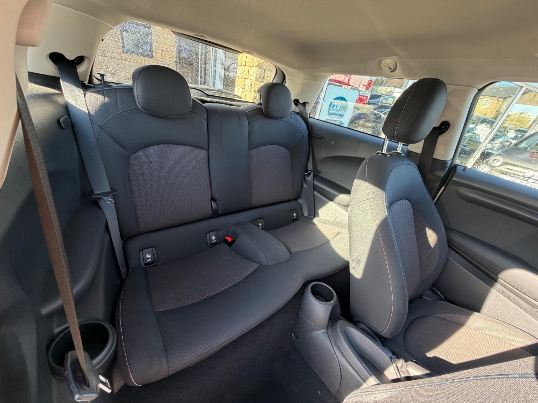 Mini Hatch view 11