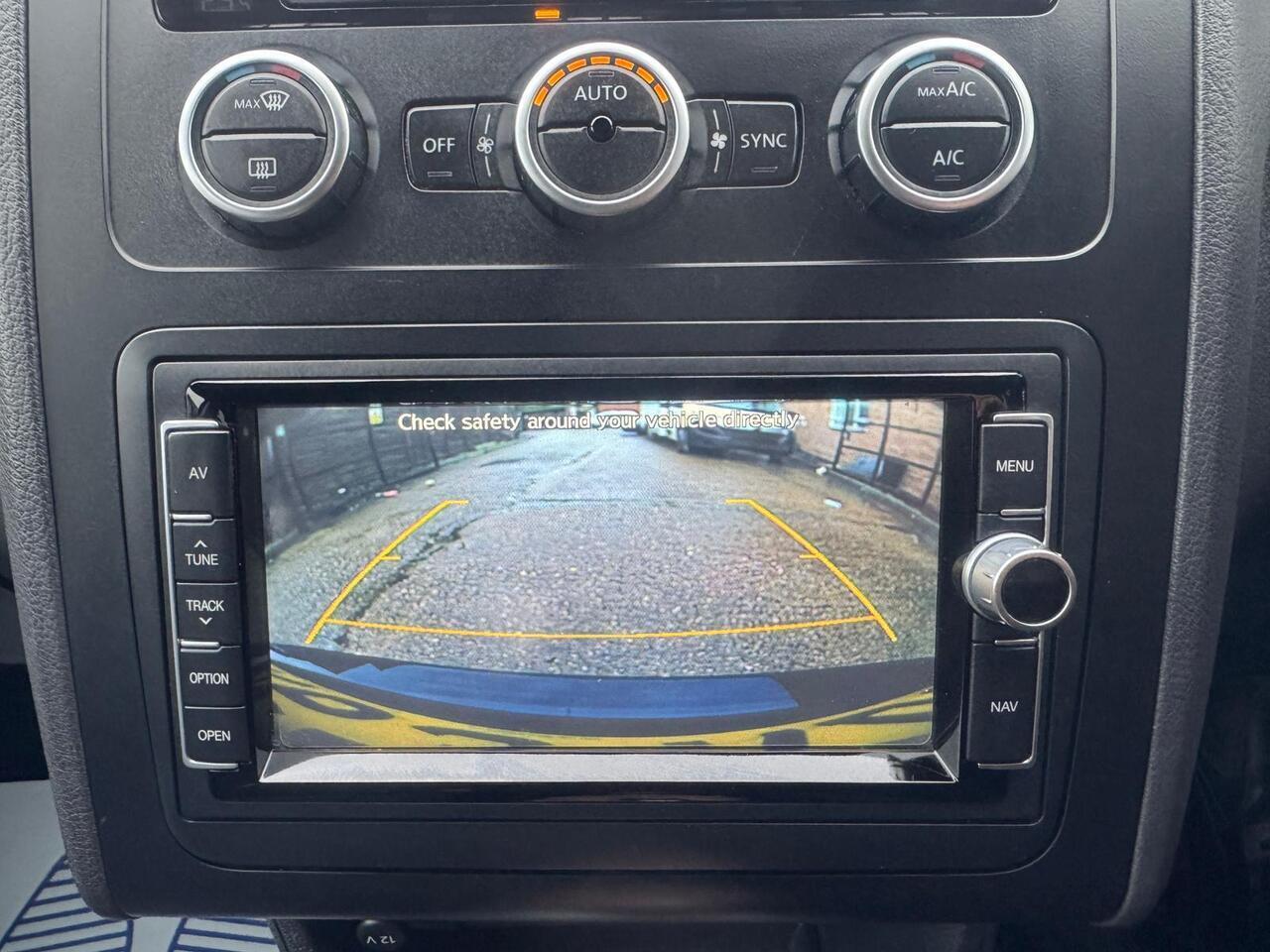 Volkswagen Touran view 7