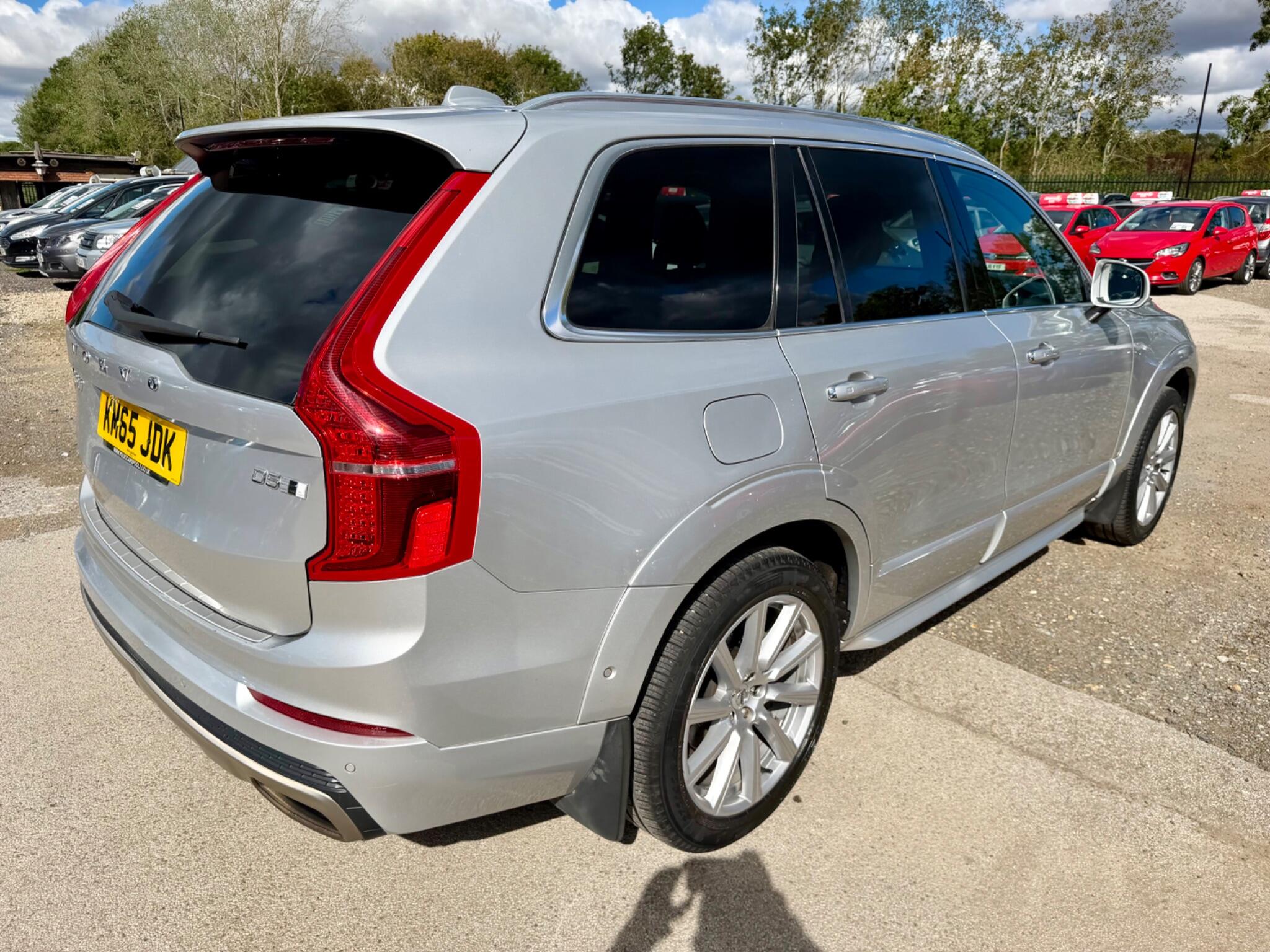 Volvo XC90 view 23