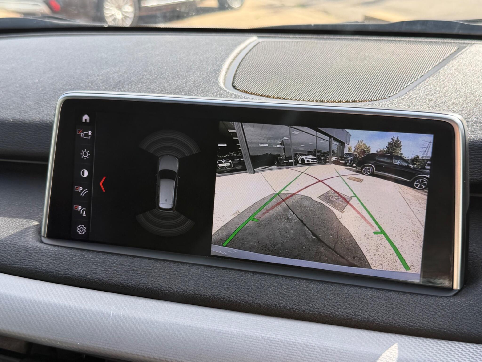 BMW X5 view 18
