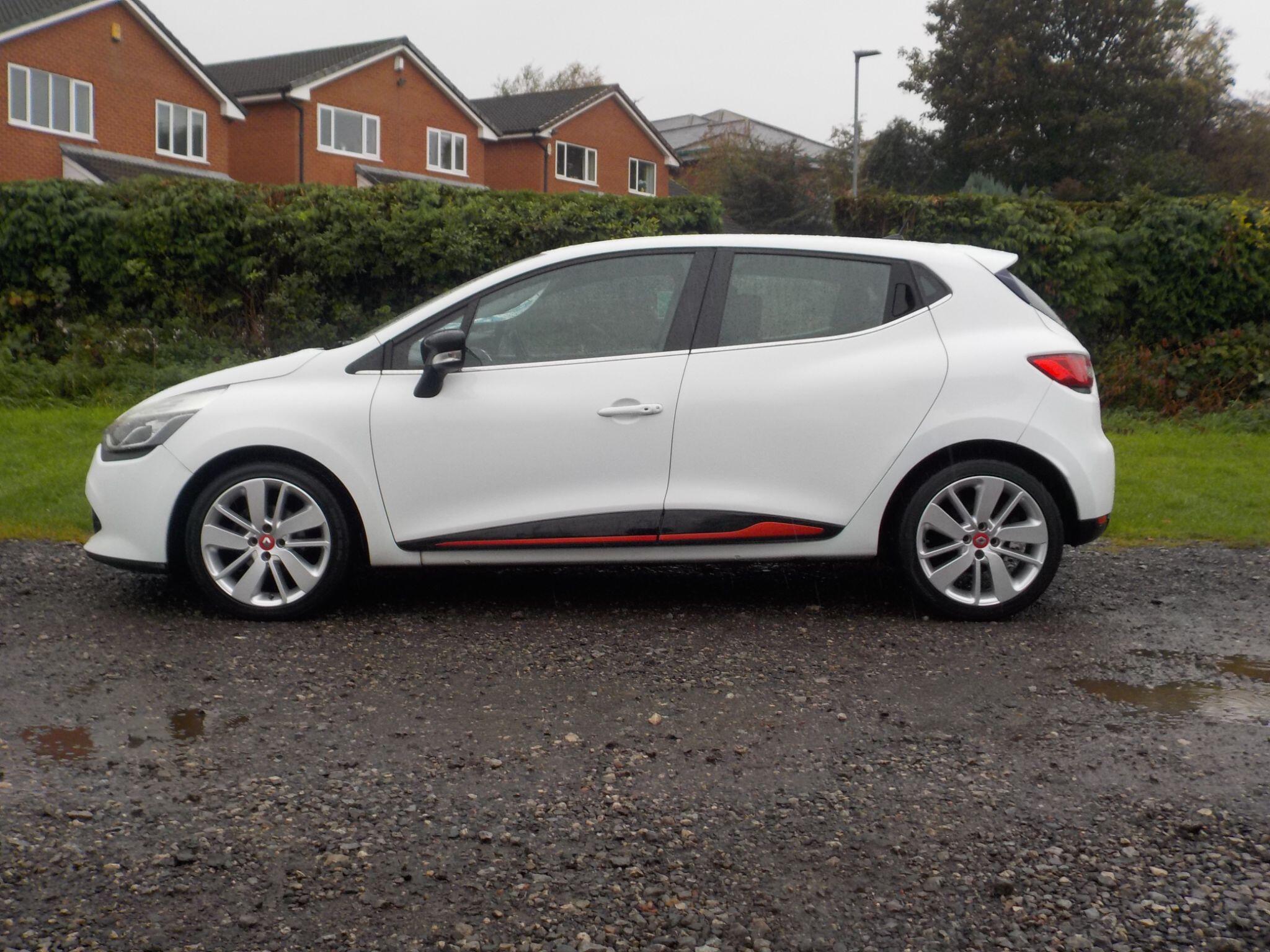 Renault Clio 1.5 dCi Dynamique S MediaNav Euro 5 (s/s) 5dr