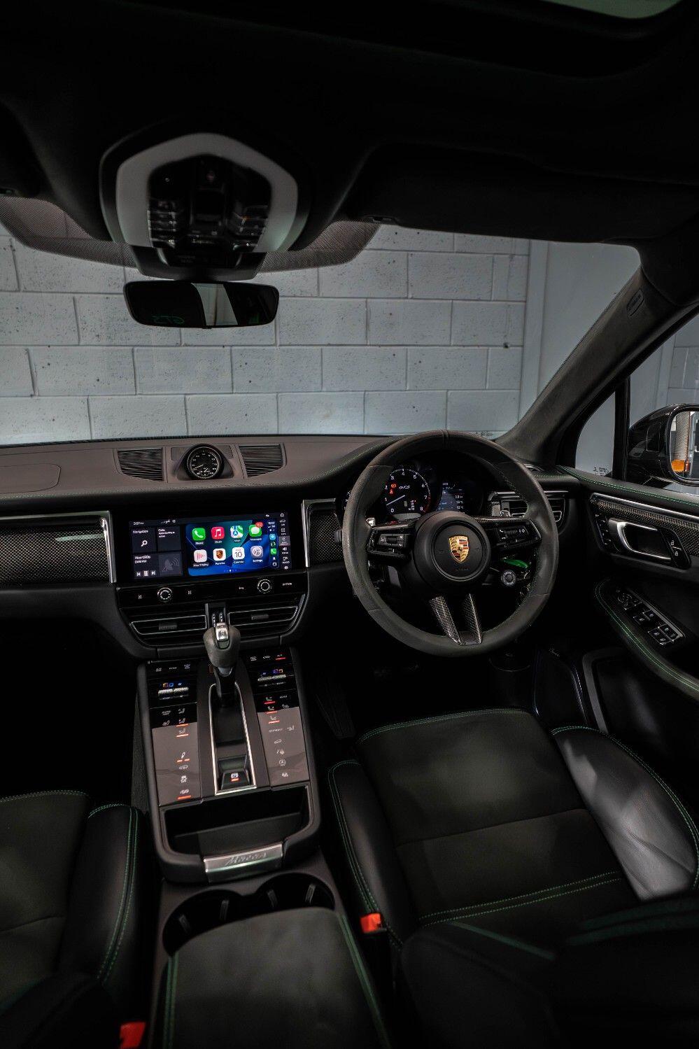 Porsche Macan view 64