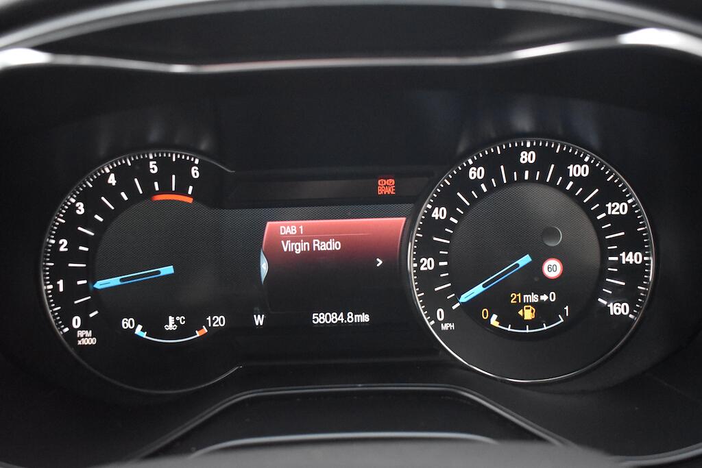 Ford Mondeo view 53