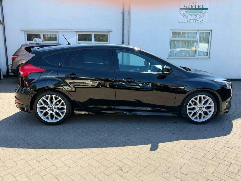Ford Focus view 8