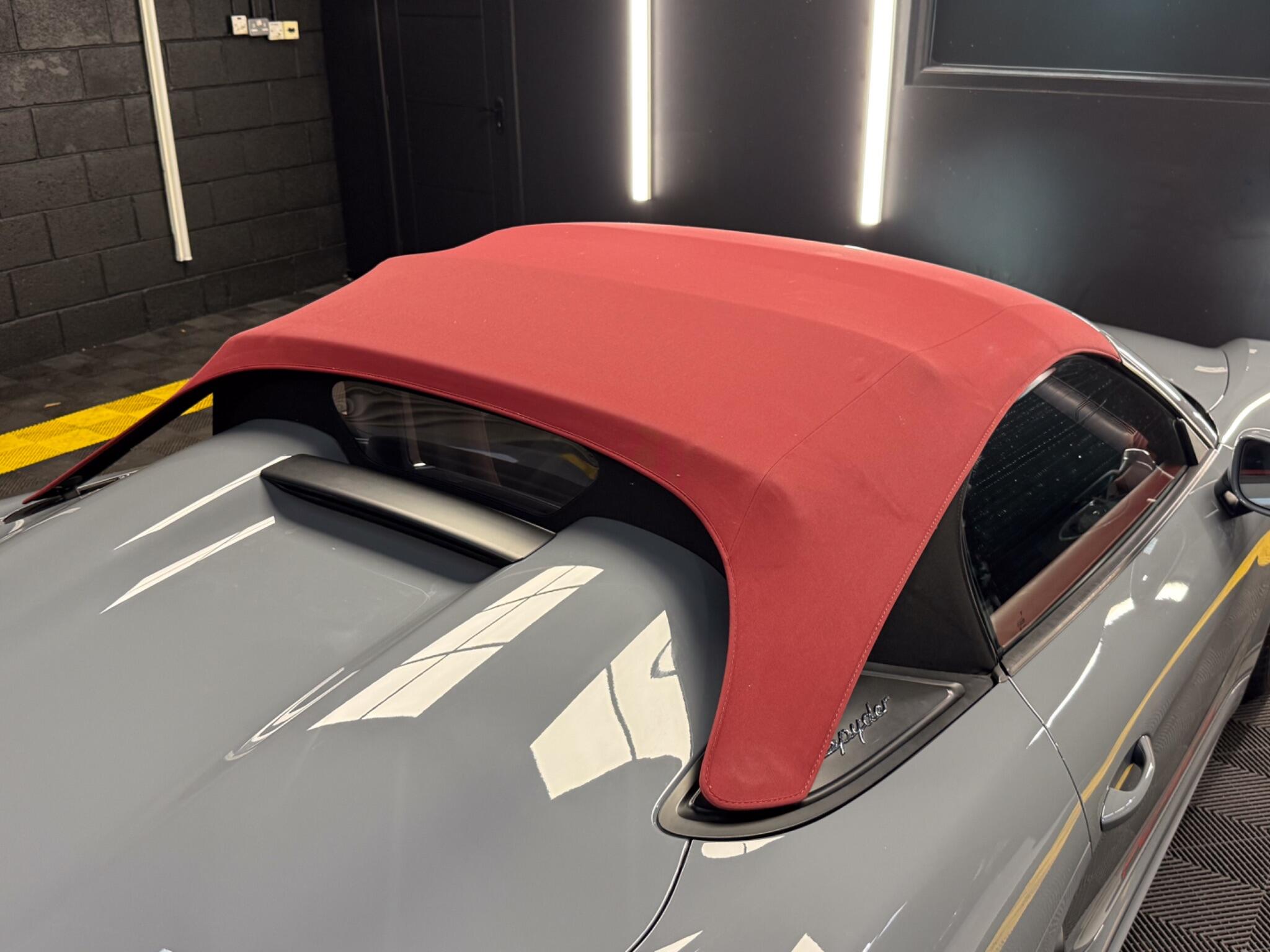 Porsche 718 Spyder view 20