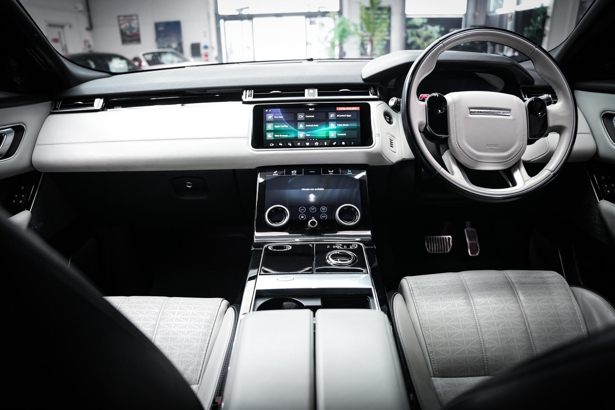 Land Rover Range Rover Velar view 21