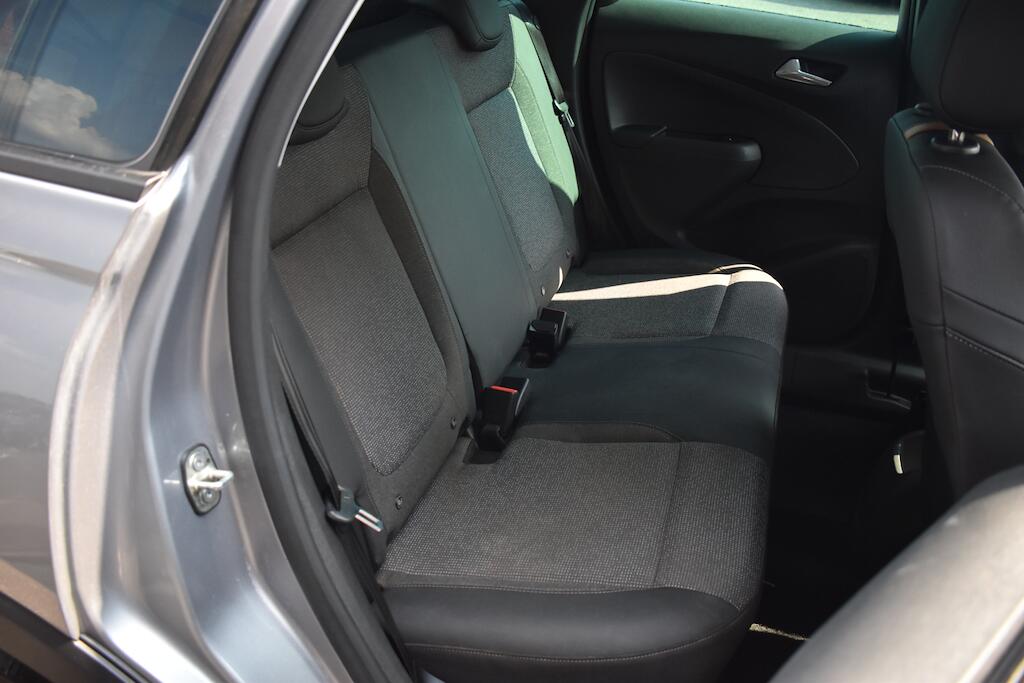 Vauxhall Crossland view 32