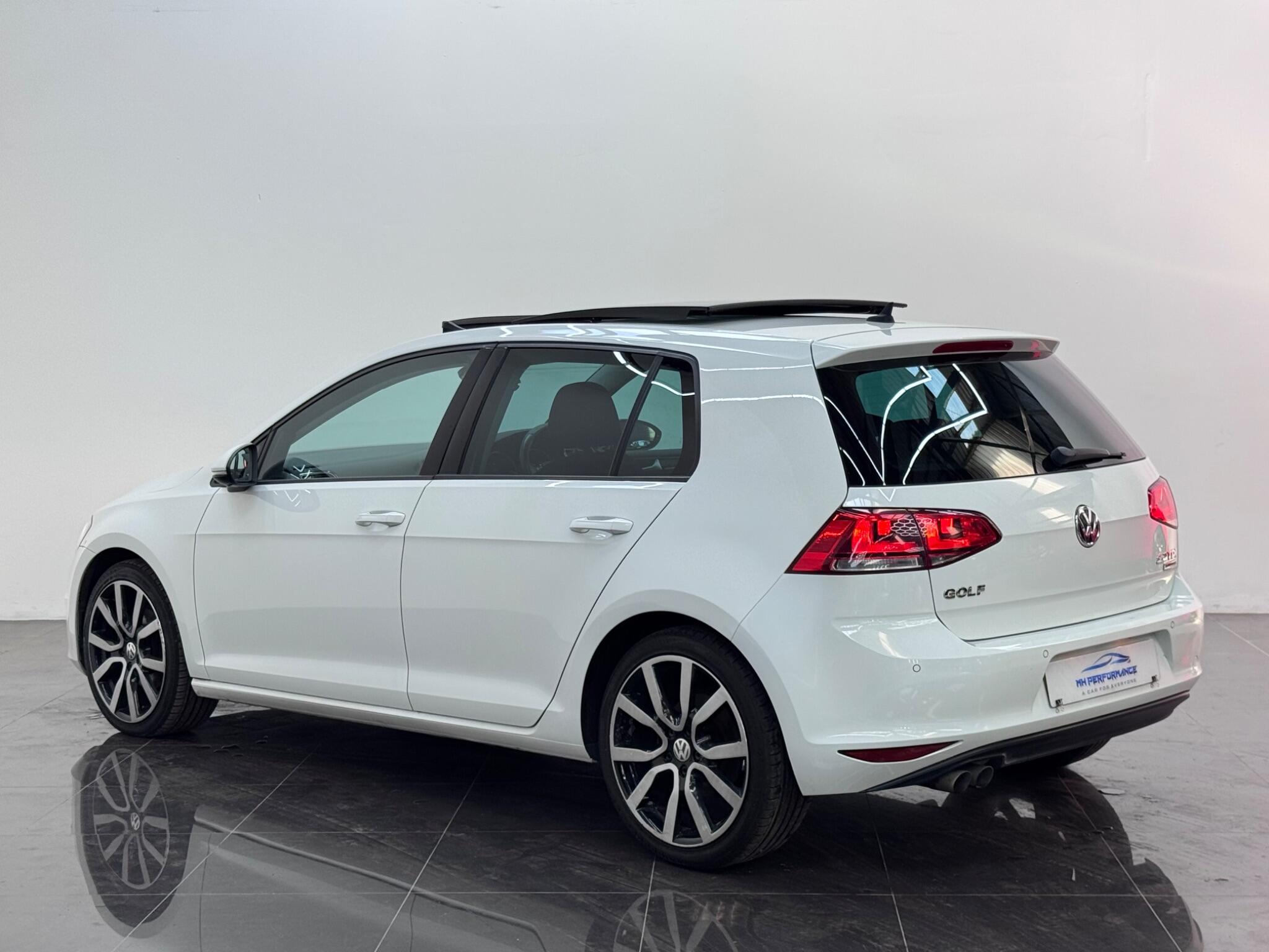 Volkswagen Golf view 60