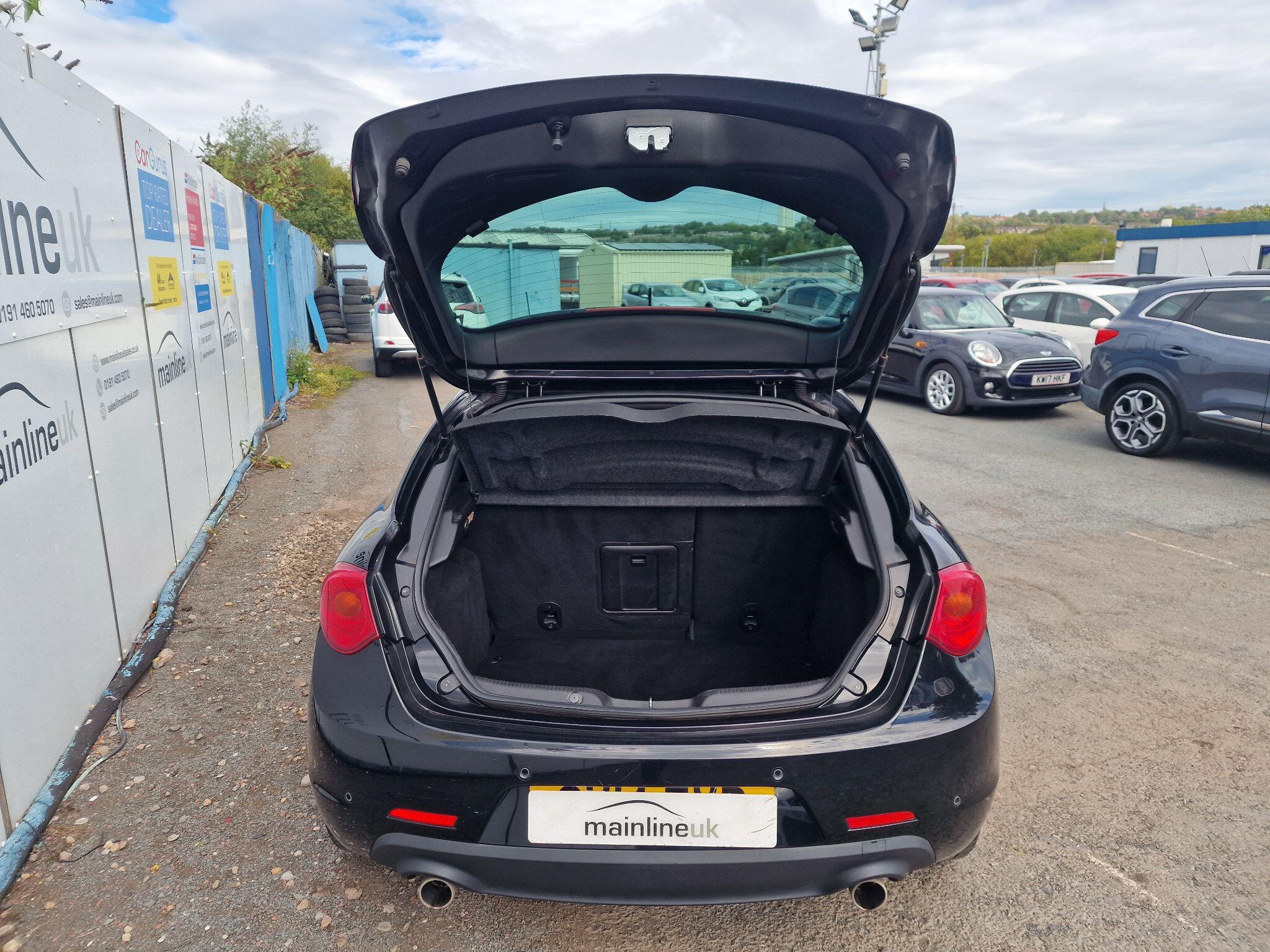 Alfa Romeo Giulietta view 50