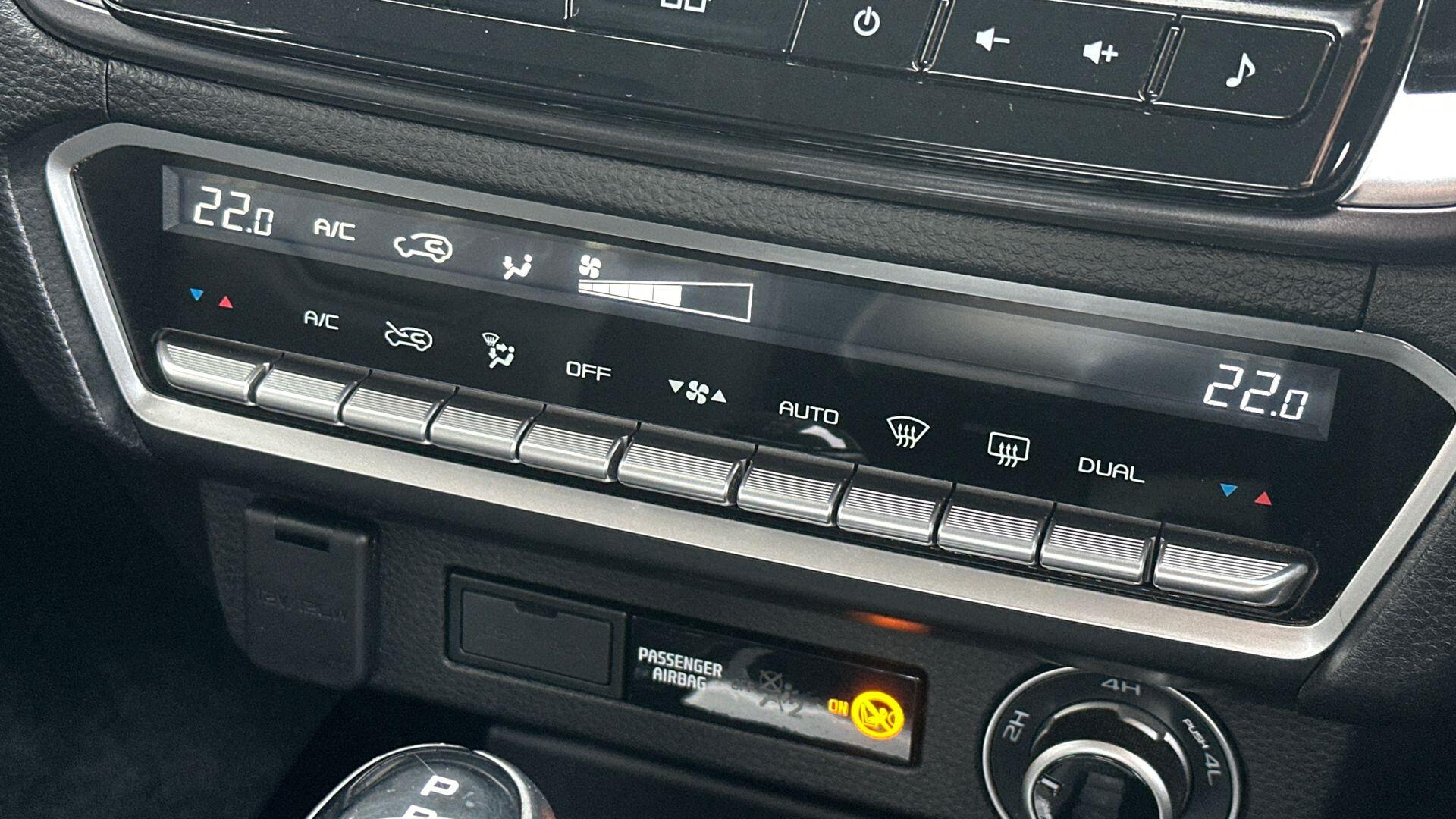 Isuzu D-Max view 12