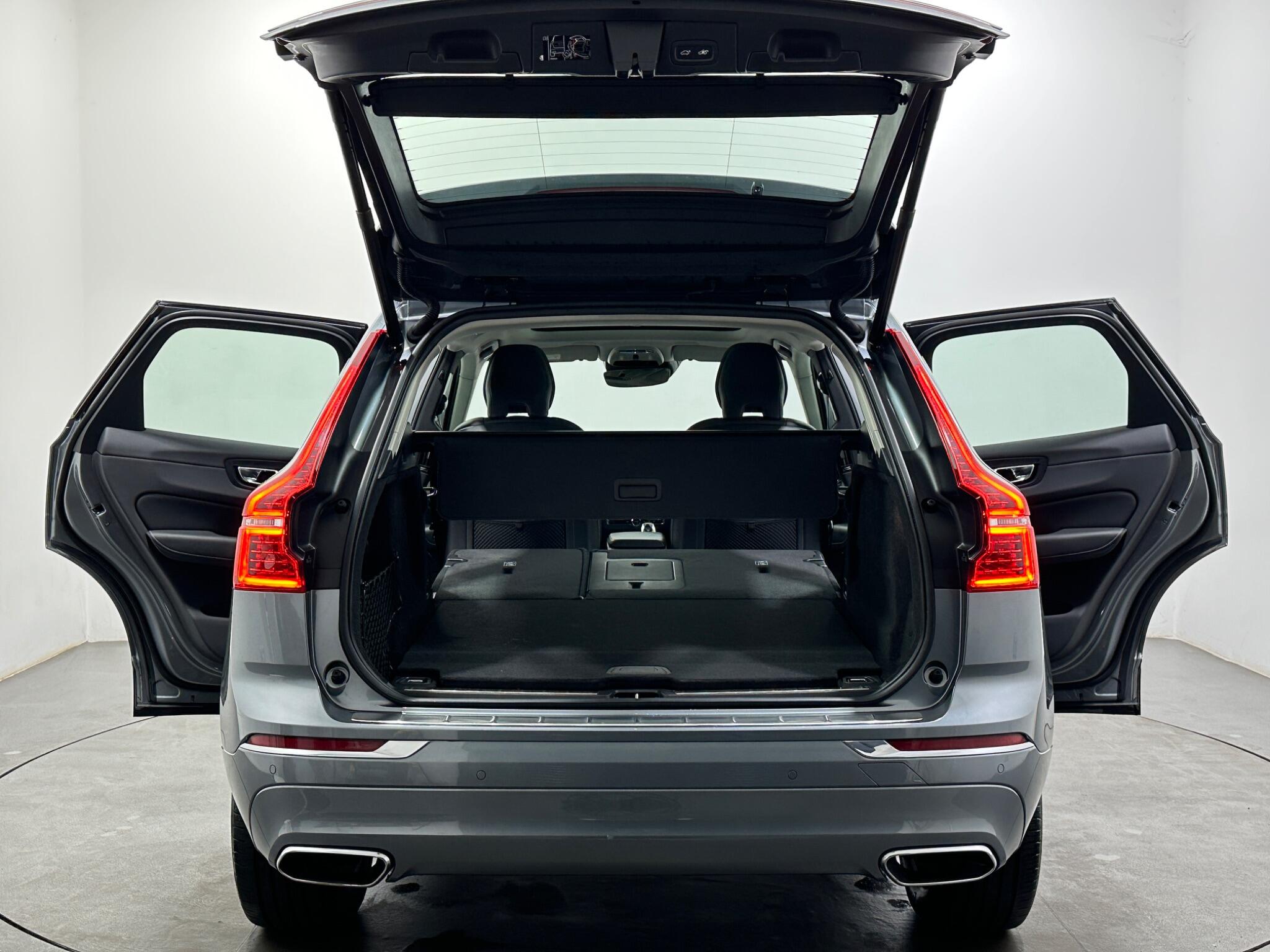 Volvo XC60 view 44