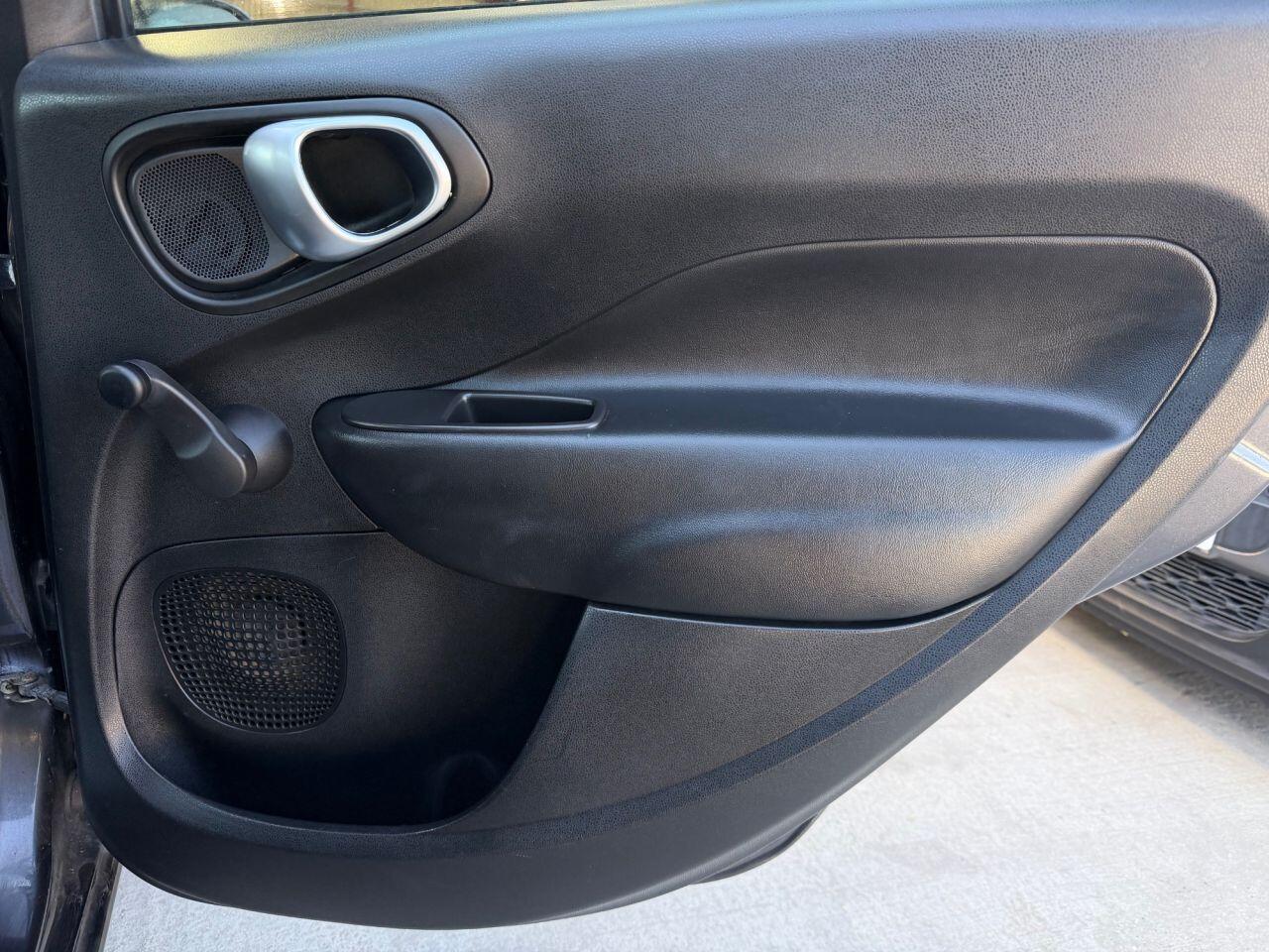 Fiat 500l view 19