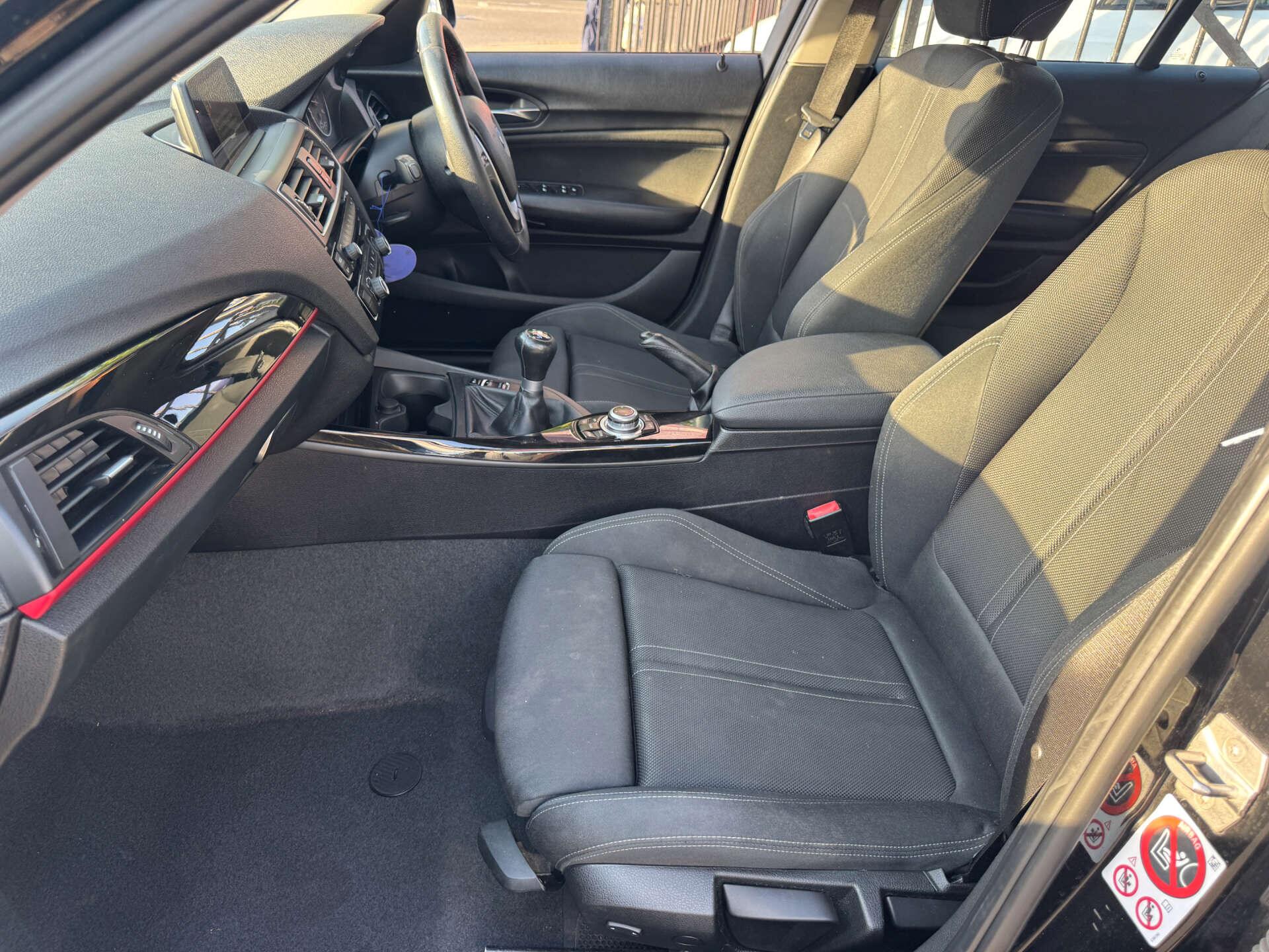 BMW 1 Series view 17