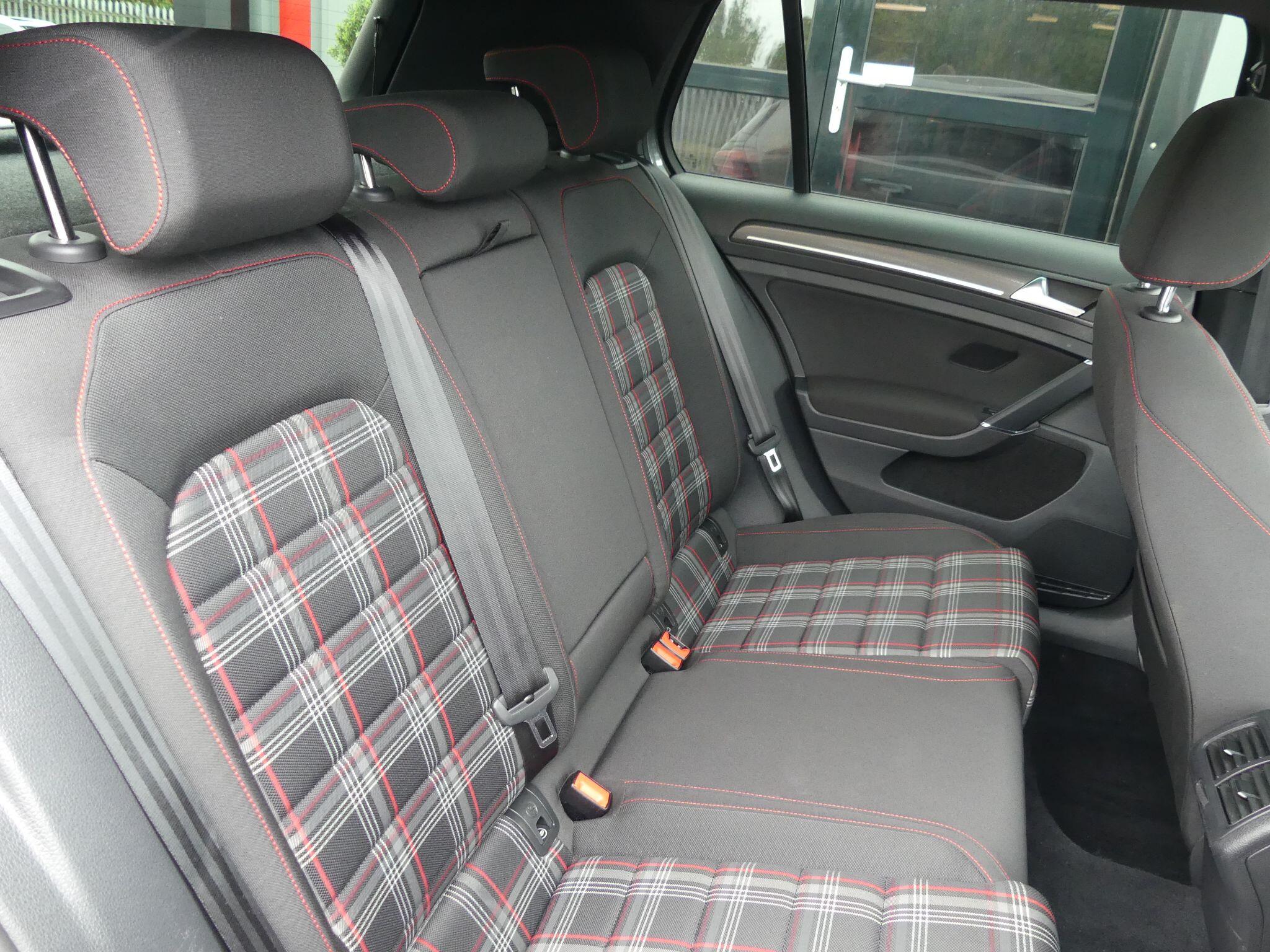 Volkswagen Golf view 15