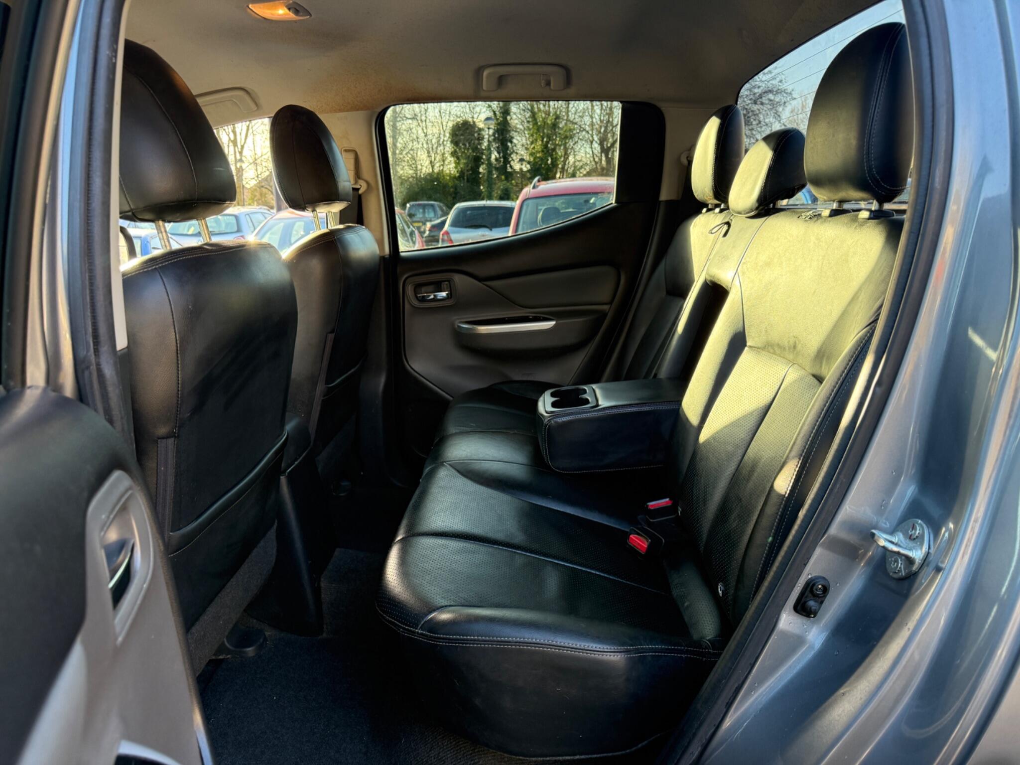 Mitsubishi L200 - Image 54