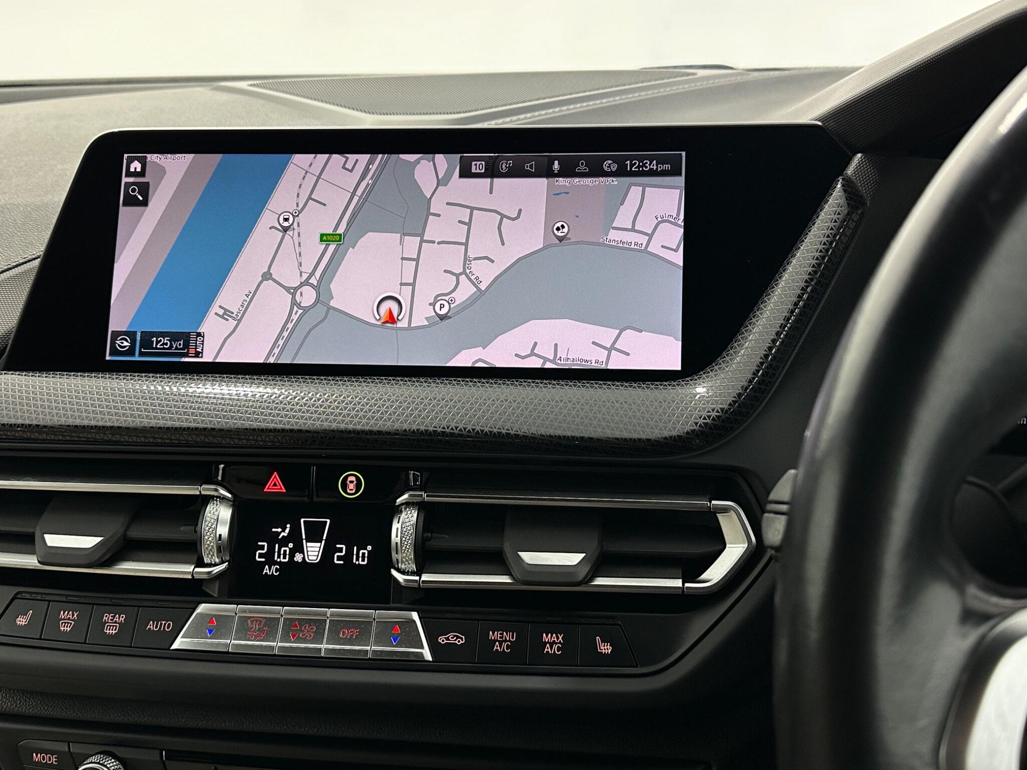 BMW 2 Series view 23