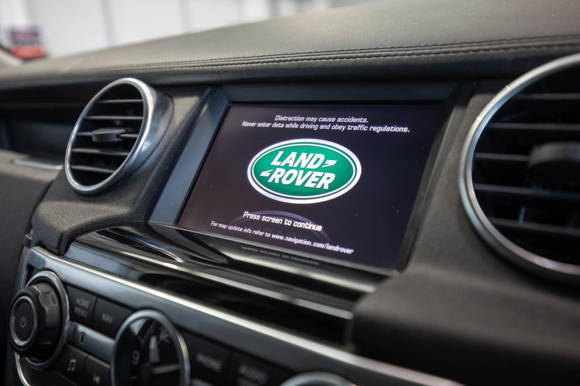 Land Rover Discovery view 22